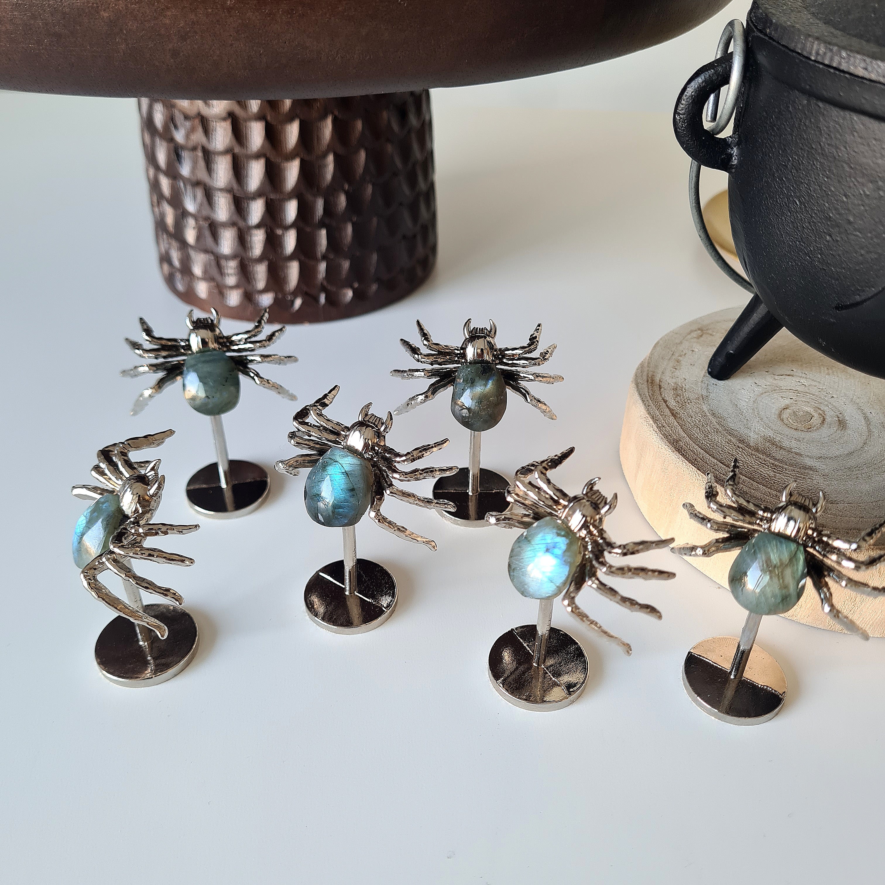 Veil Weaver — Labradorite Spider 🕷️🌙 | 1 Piece | Intutively Picked