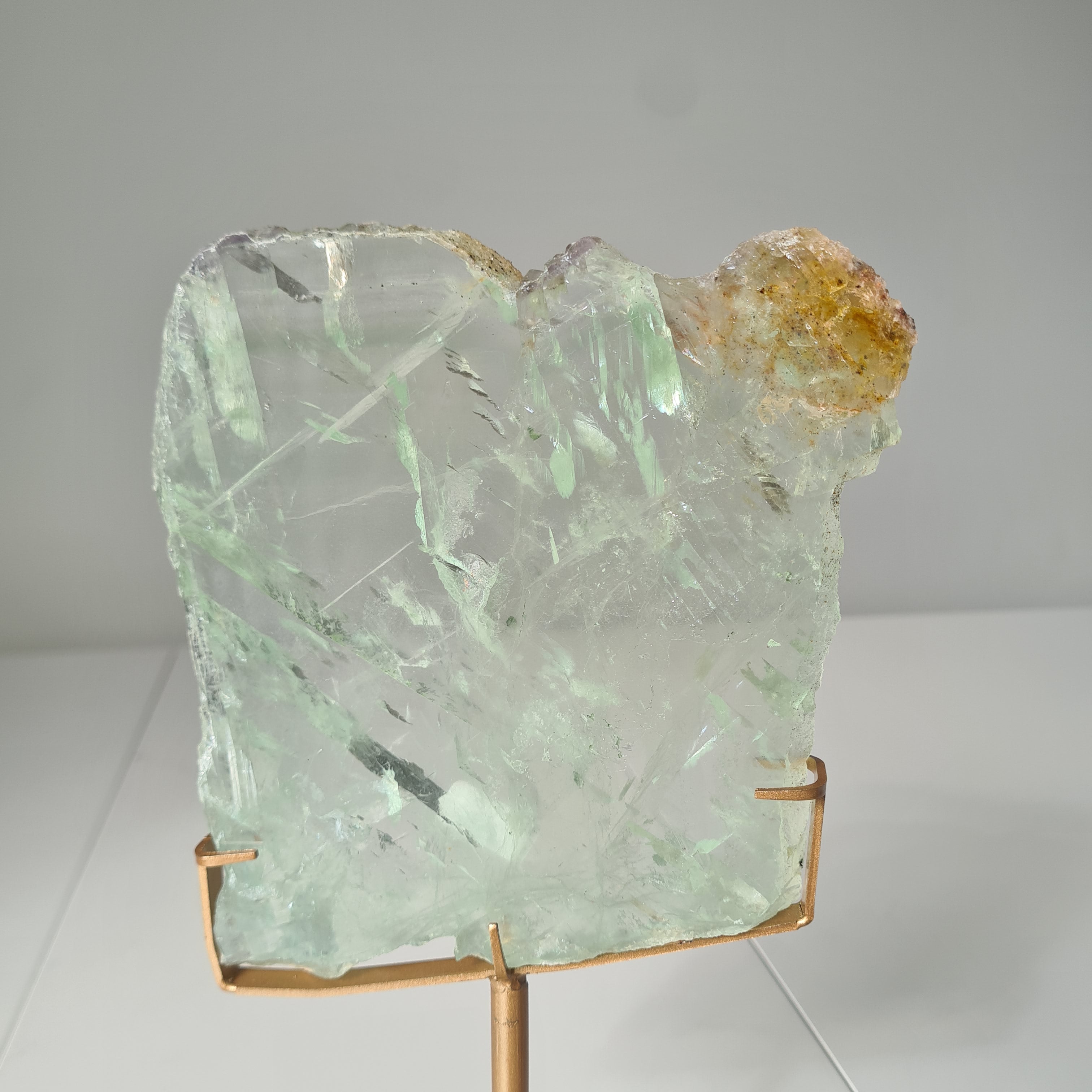 Frozen Lake of Dreams Fluorite Portal on Stand | 24.5 cm with stand