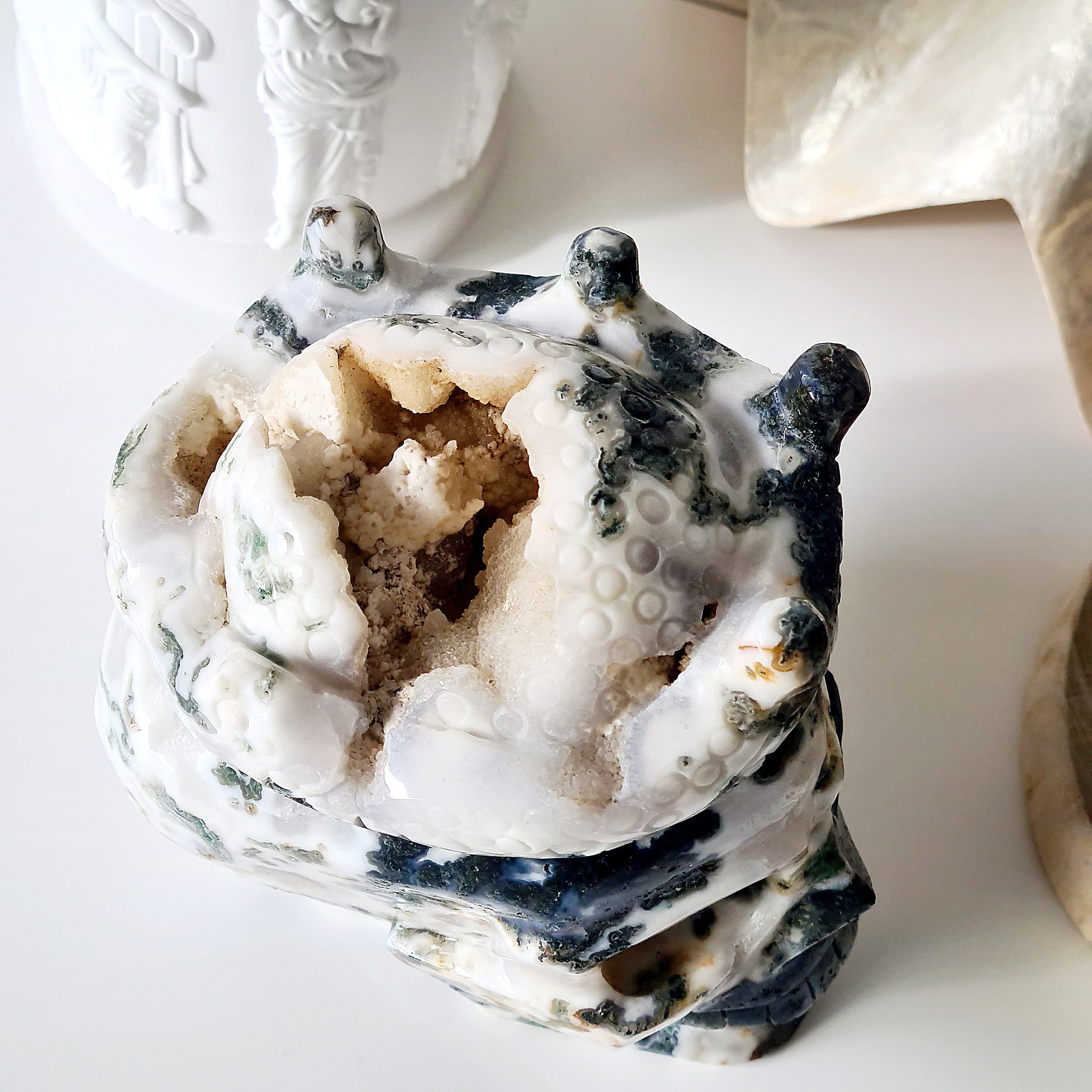 The last King | Moss Agate Skull Carving | 2.4 kg