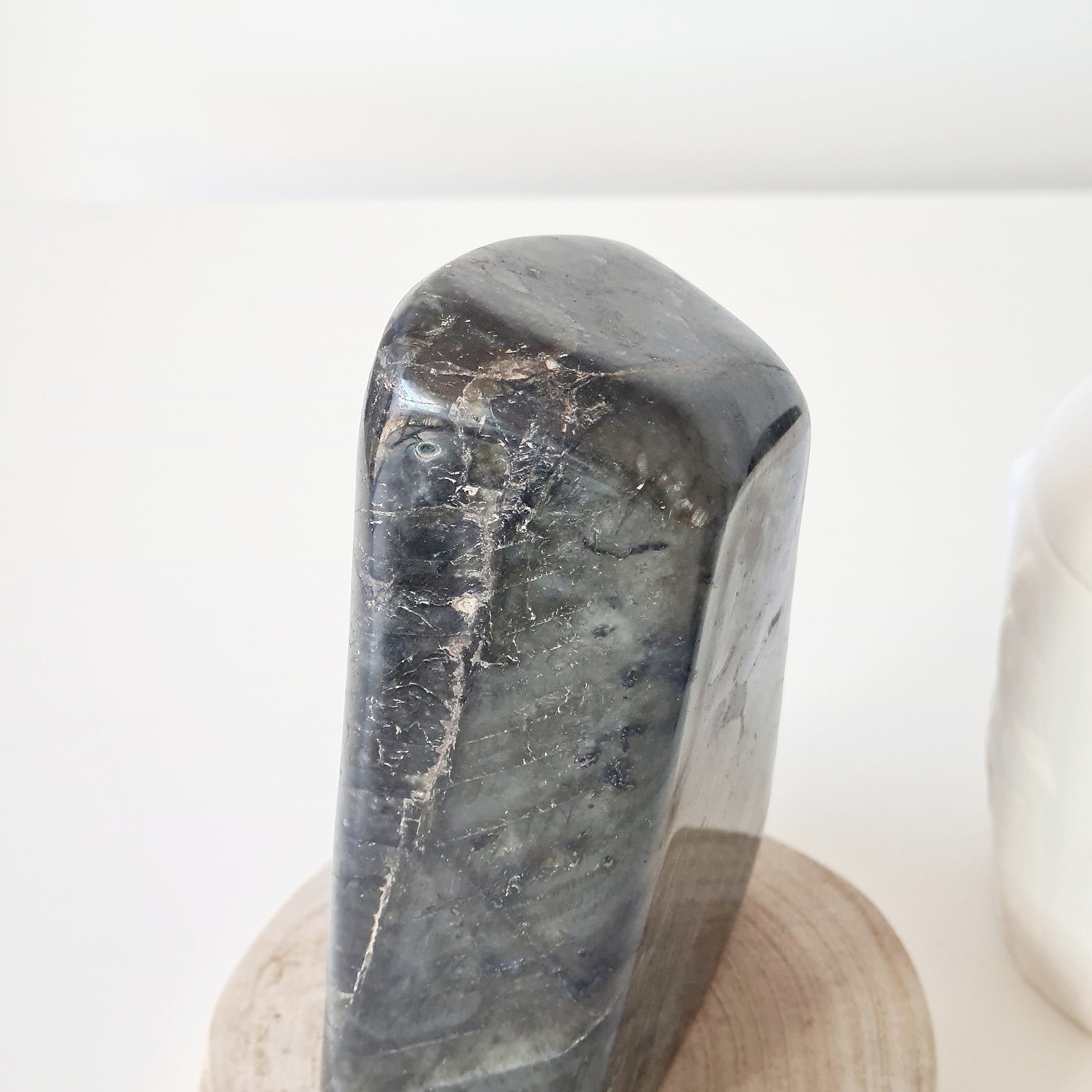 Labradorite | A | 1.2 kg