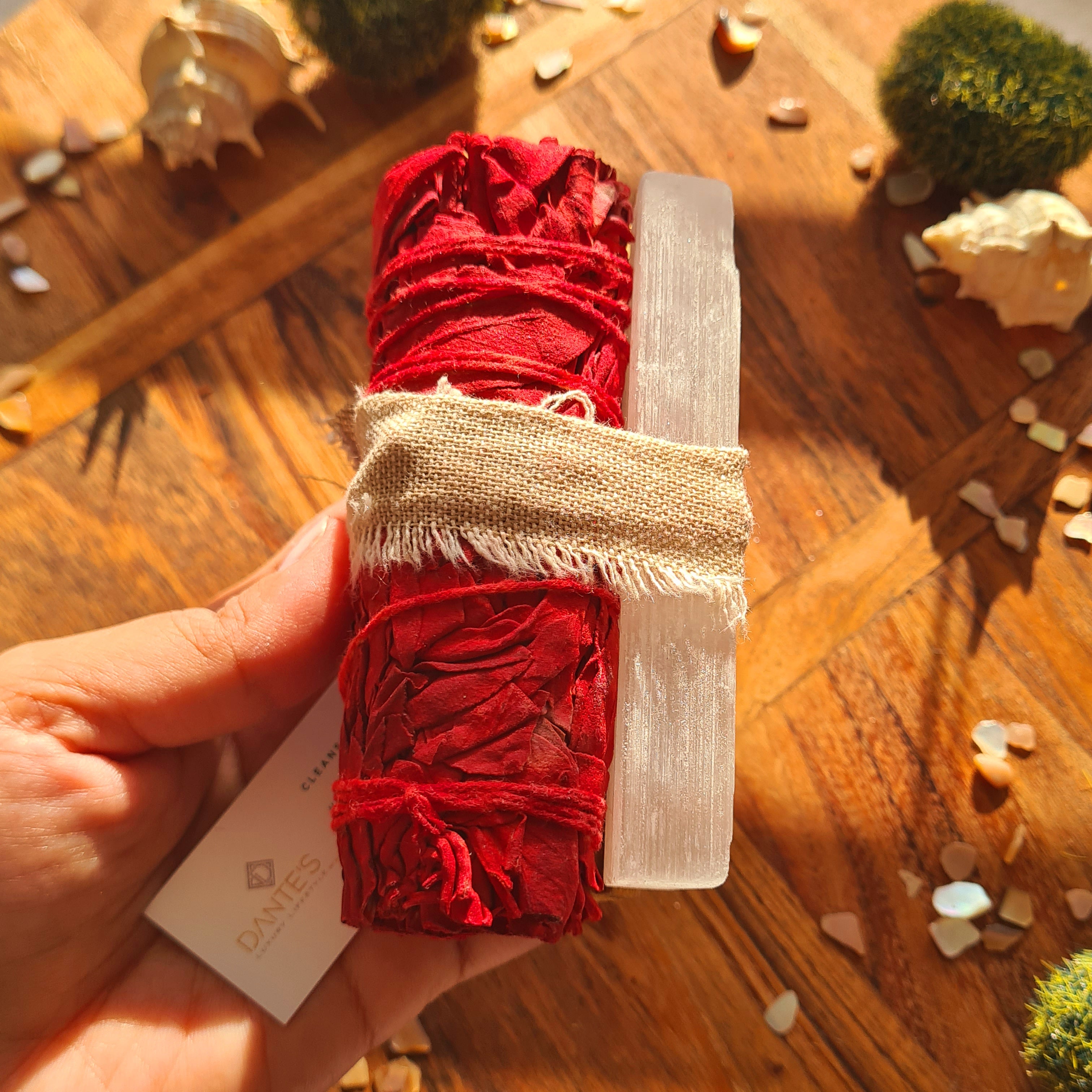 House Clearing Protection Kit | Palo Santo, Dragons Blood Cleansing Wand & Selenite