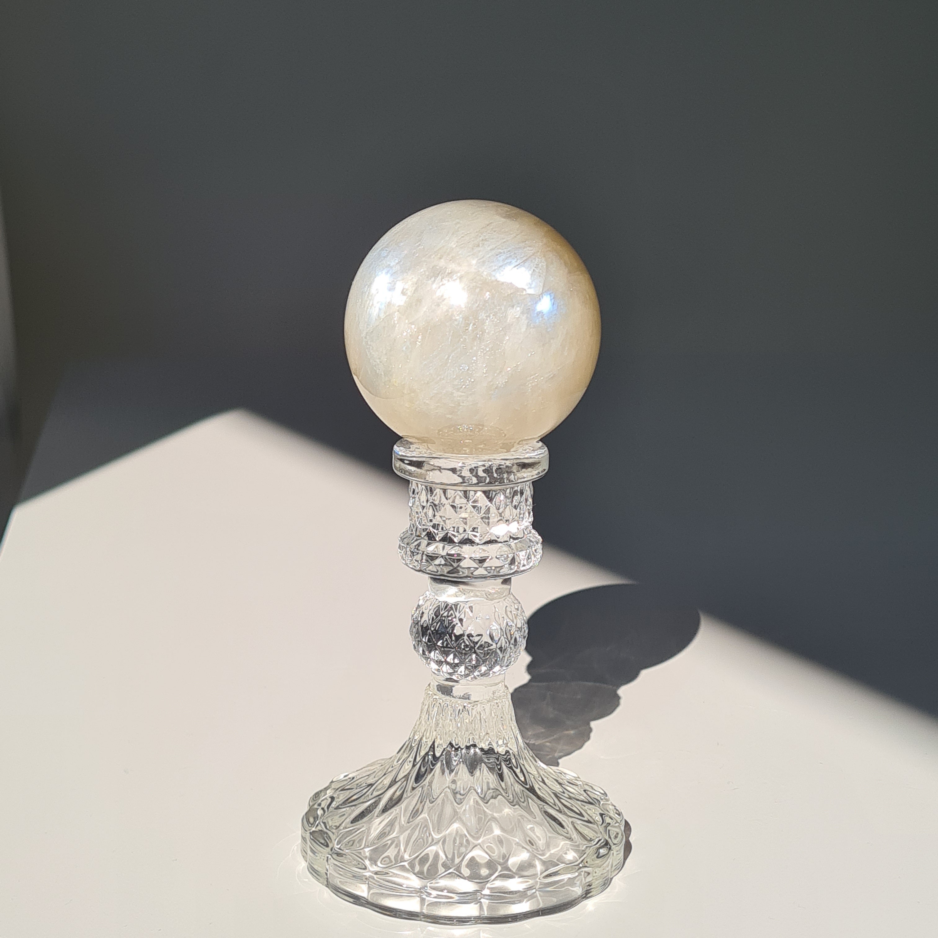 Moonstone 🌙 Sphere with stand | F | 270 g | 5.8 cm