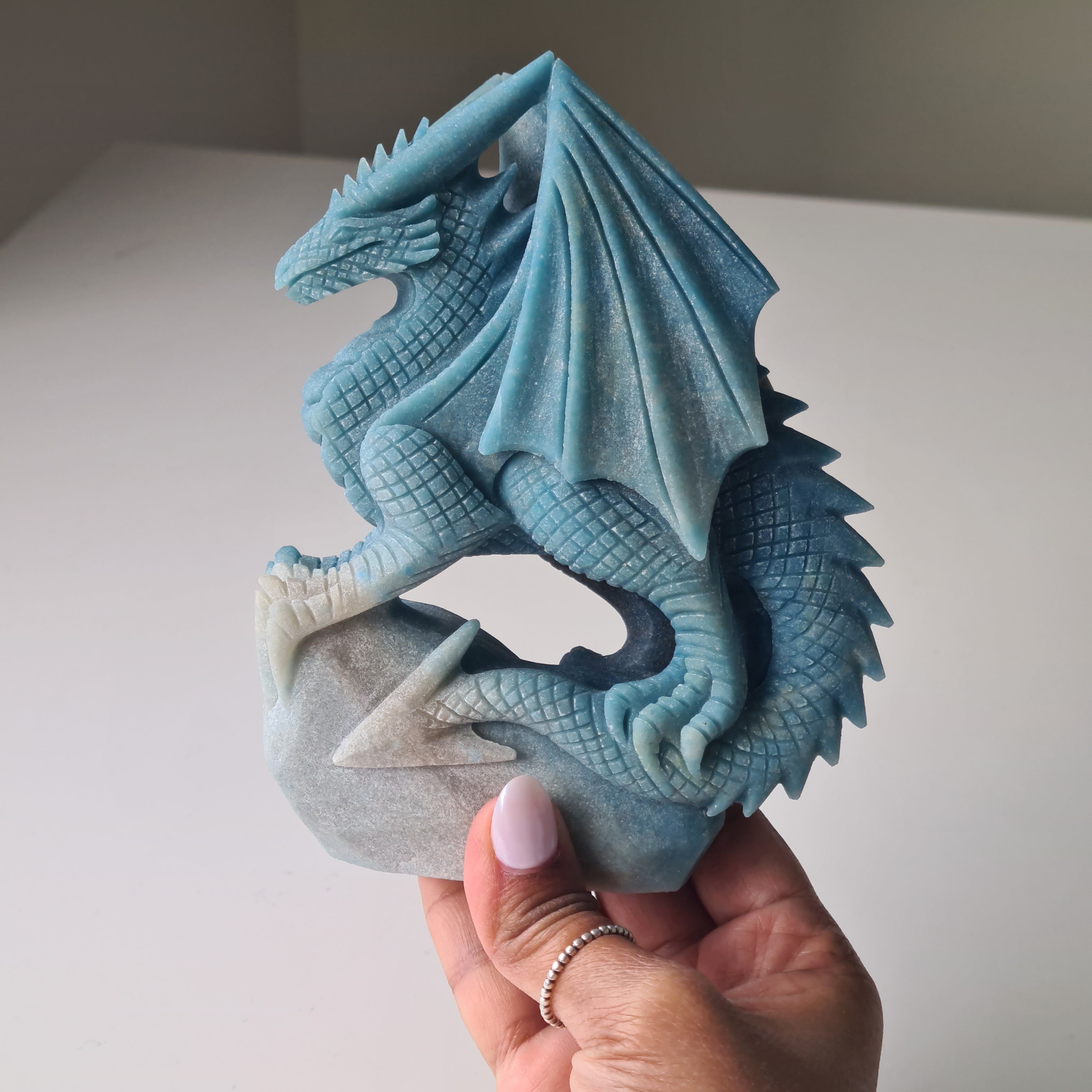 Trolleite Dragon | 14 cm tall |686 g | Handcarved