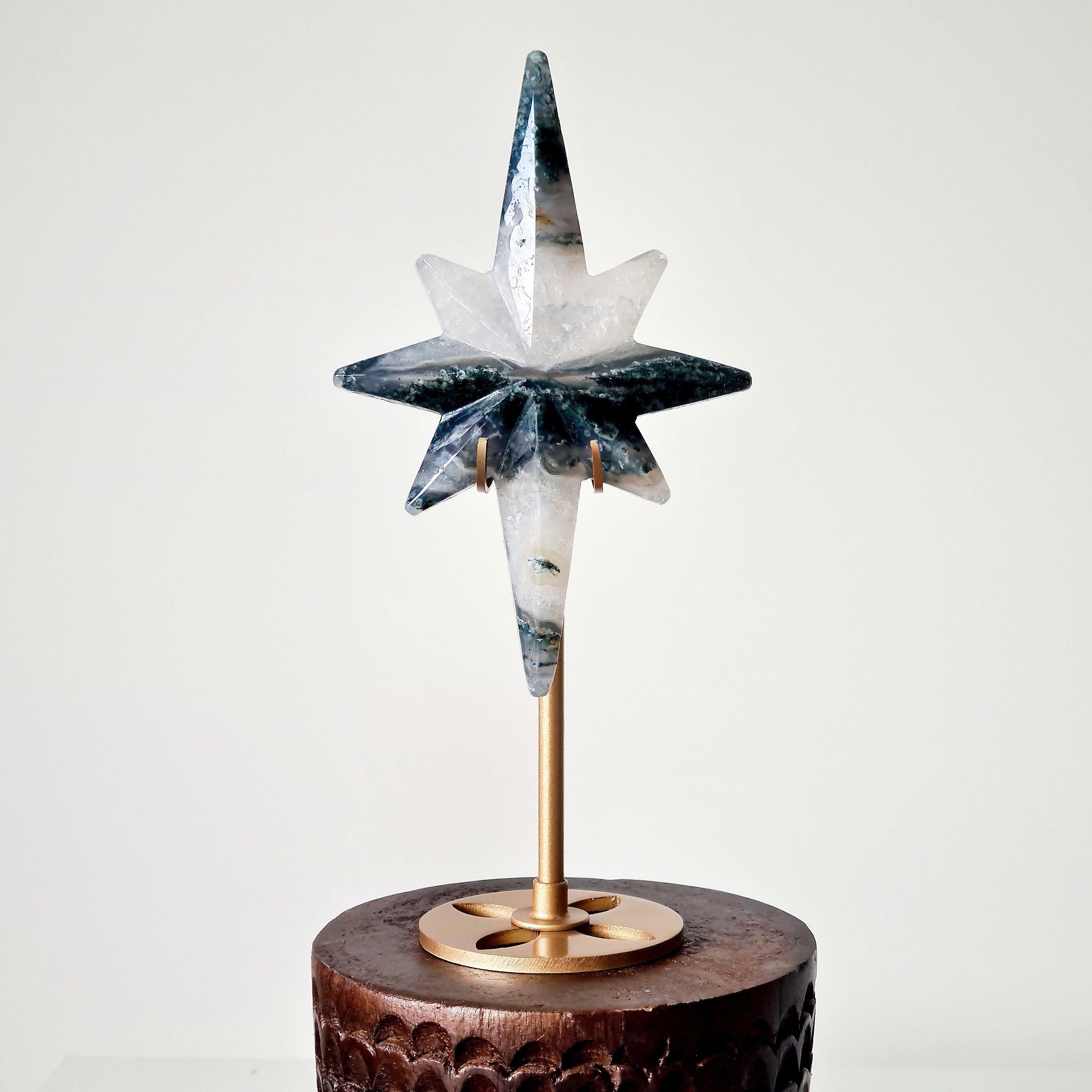 Moss Agate Star on stand | 13.5 cm star