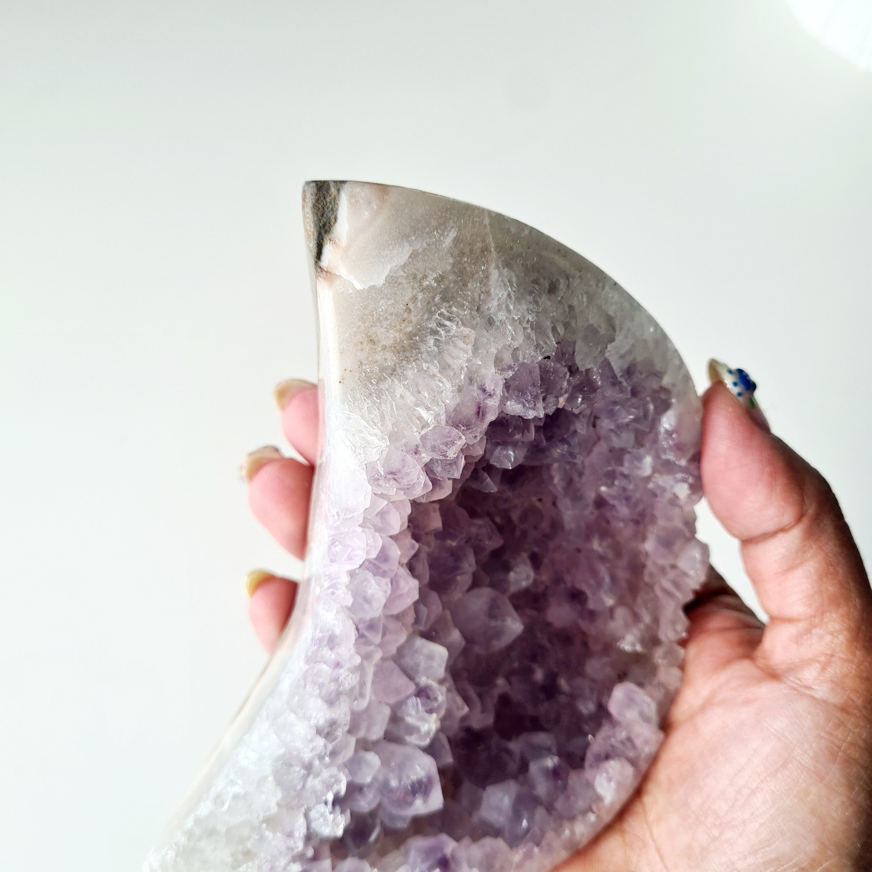 Frosted Amethyst Moon Carving 🌙 | 400g | 12 cm