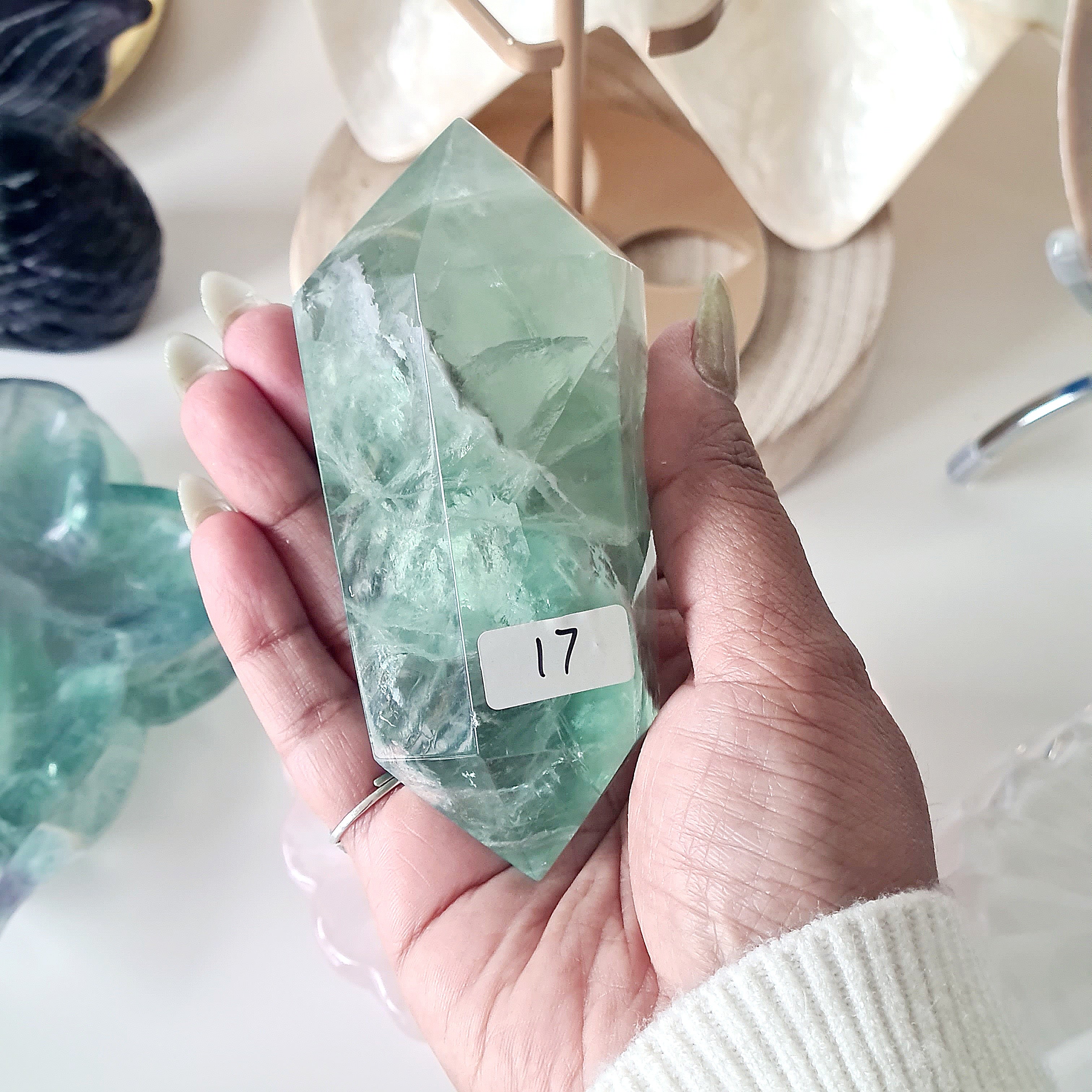 Fluorite DT with stand | C | 318 g | 9.8 cm