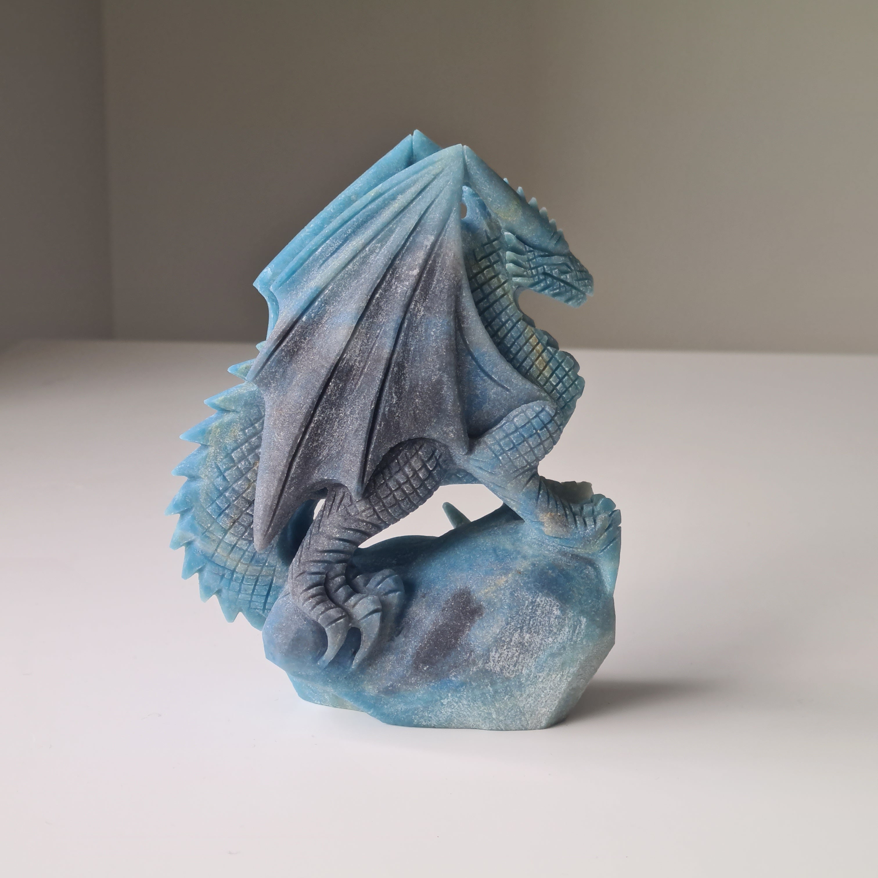 Trolleite Dragon | 14 cm tall |686 g | Handcarved