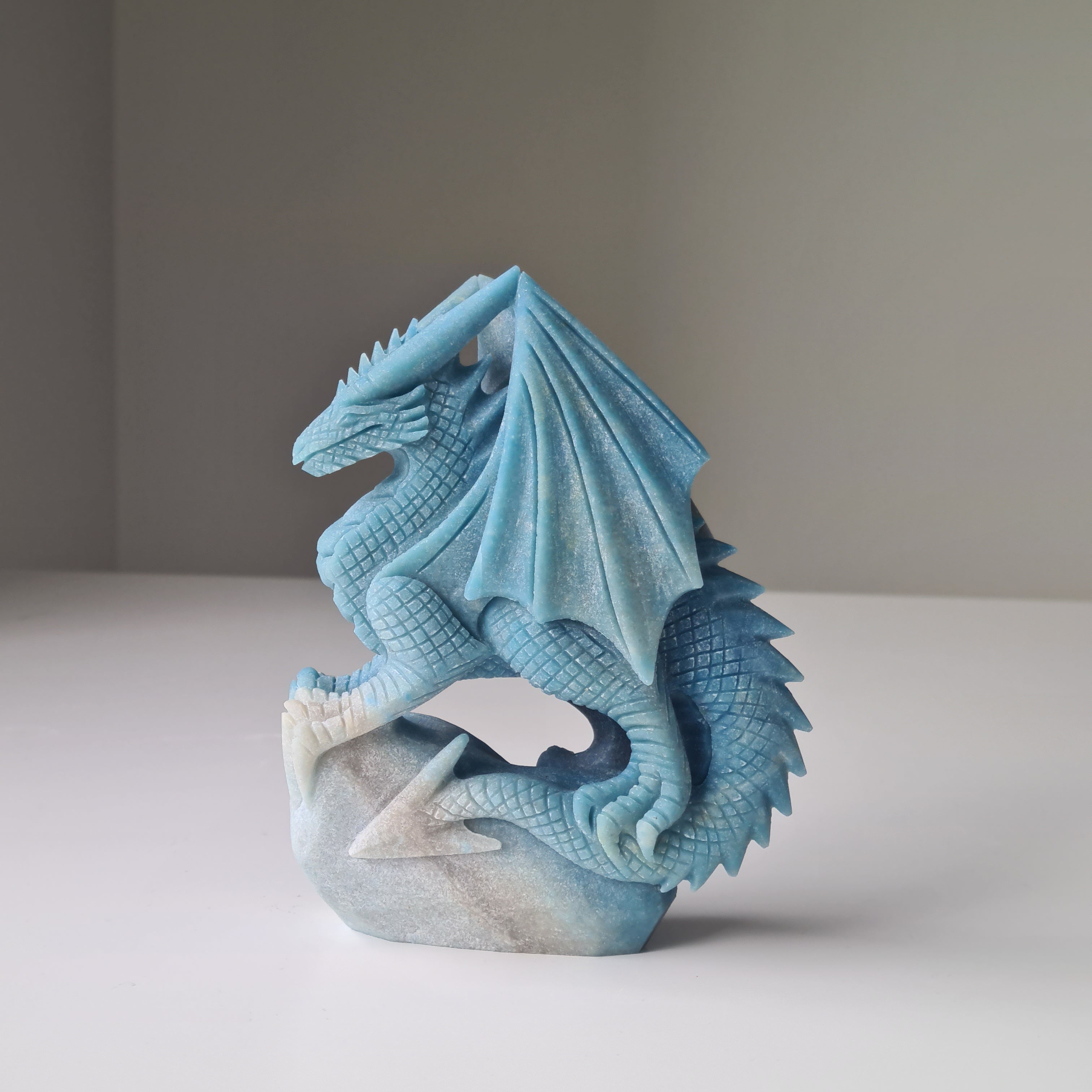 Trolleite Dragon | 14 cm tall |686 g | Handcarved