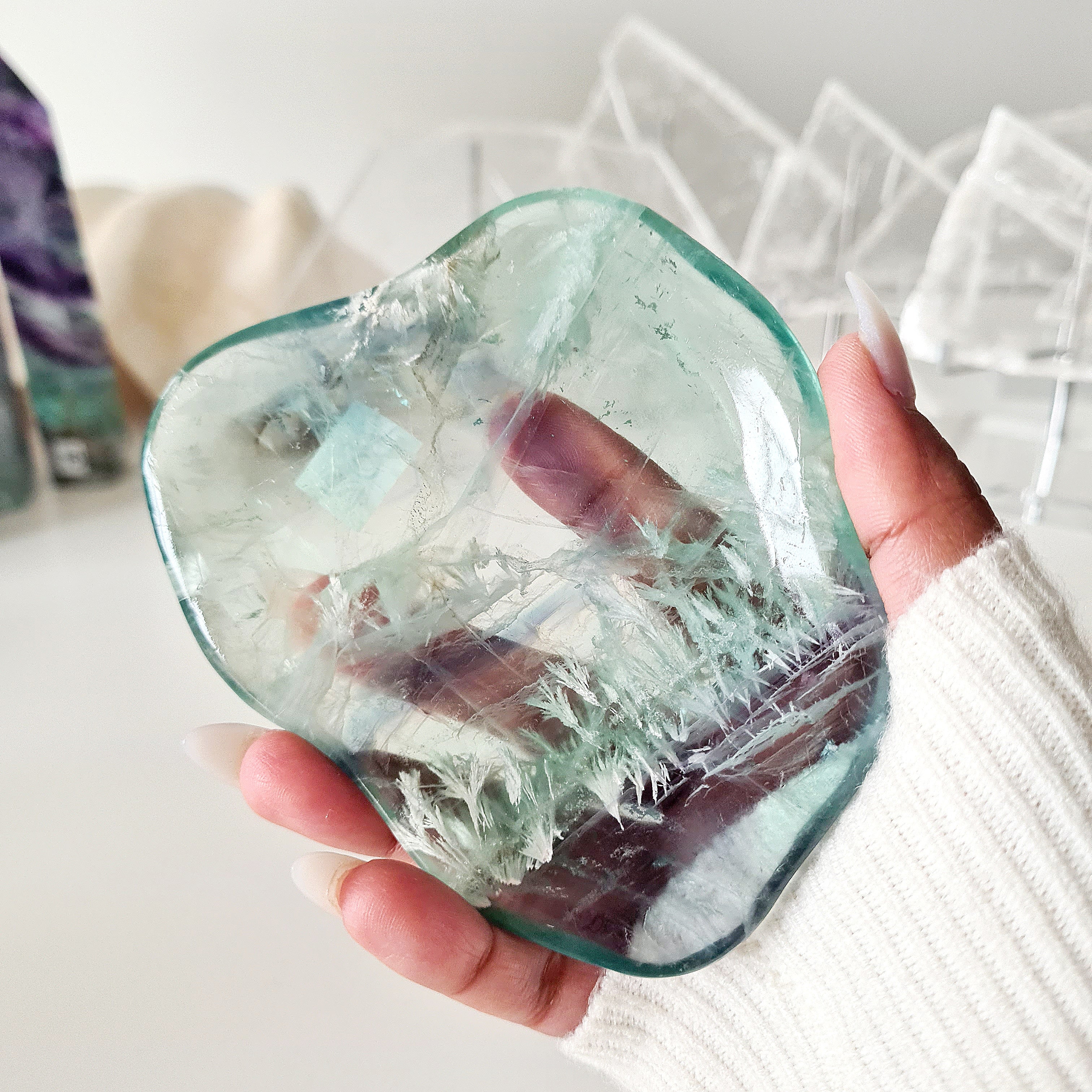 Feather Fluorite Crystal Bowl | fb2 | 190 g