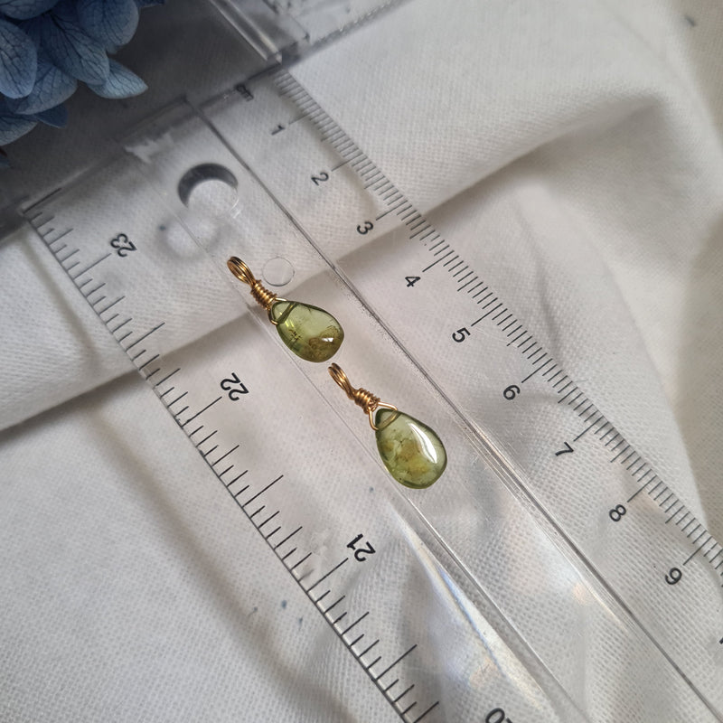 Gemstone Droplet Pendant ~ Peridot