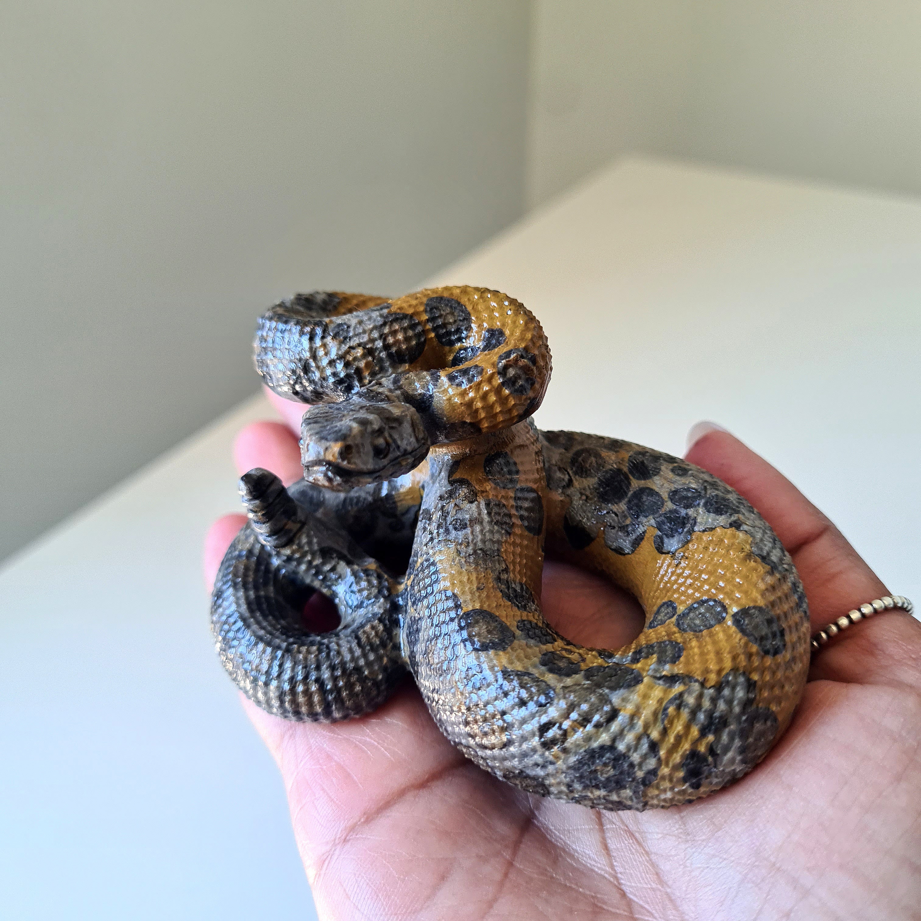 Viper Carving | E