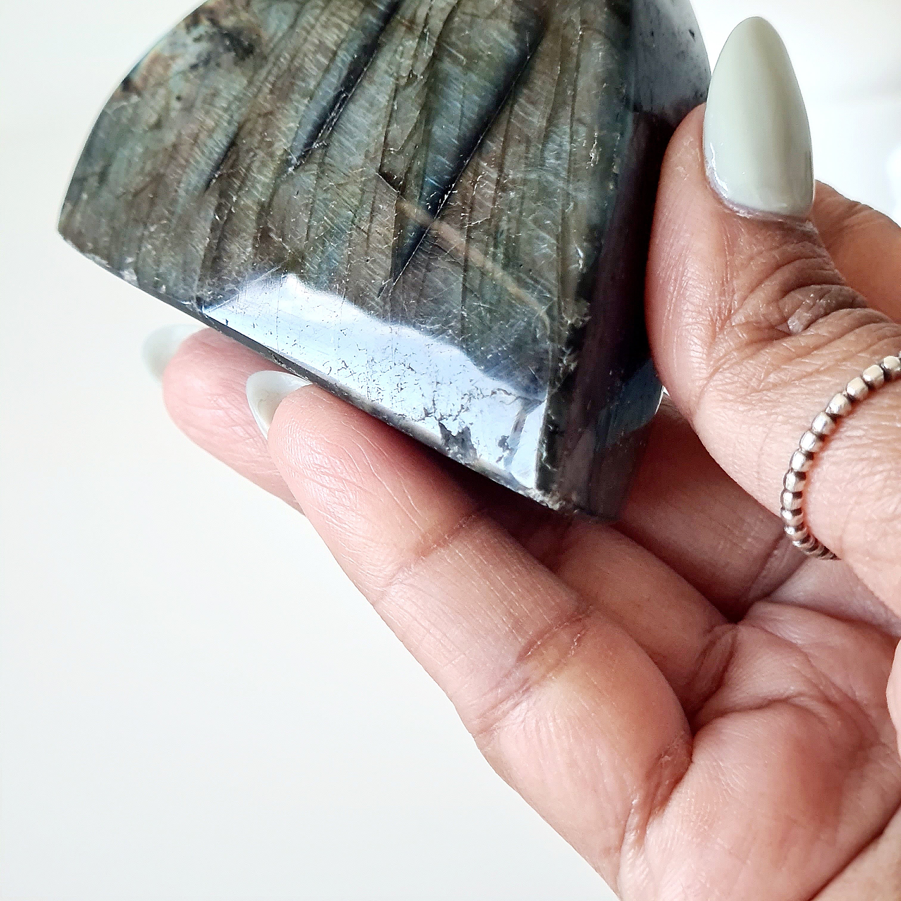 Labradorite | J | 150g