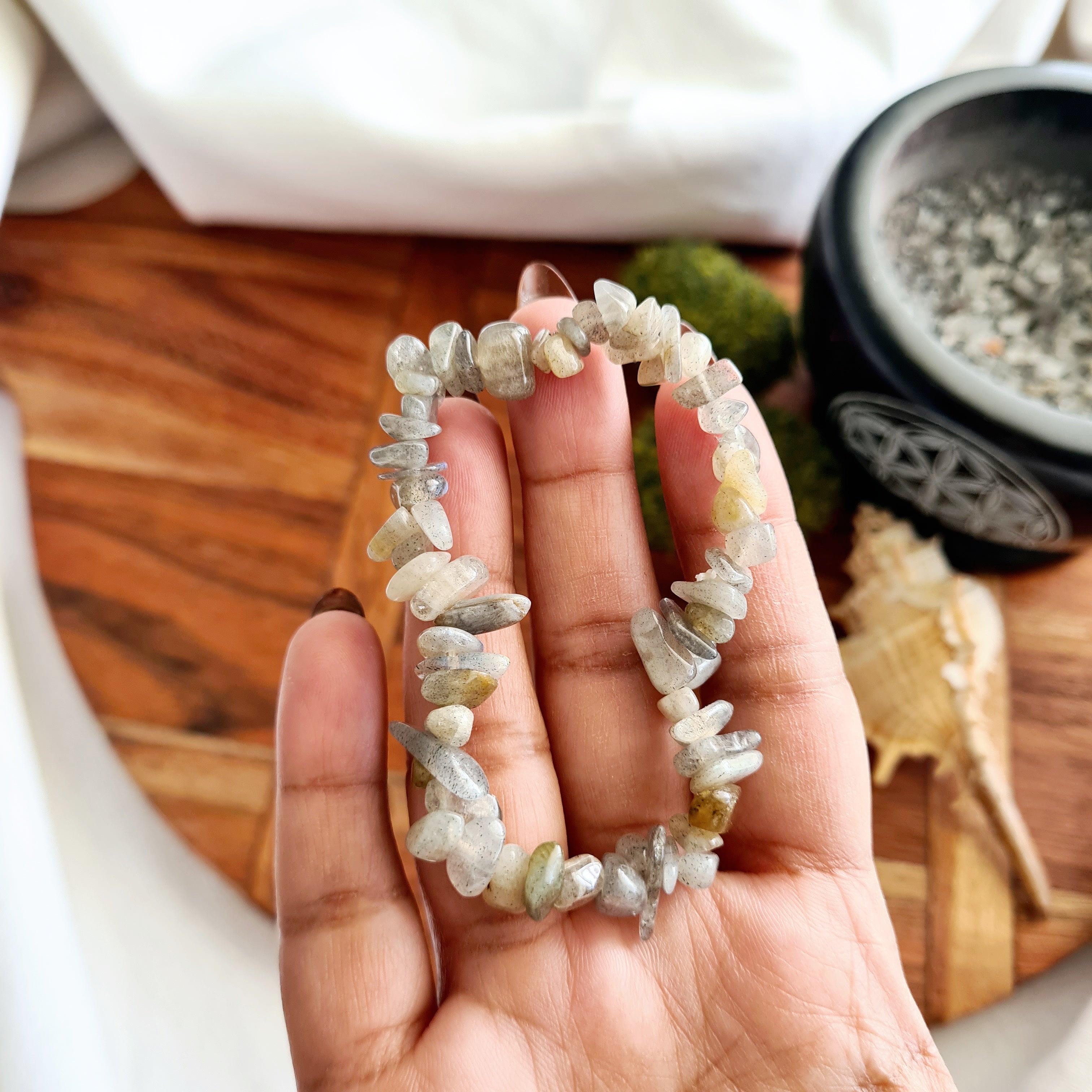 Labradorite Crystal Chips Bracelet | 1 Piece