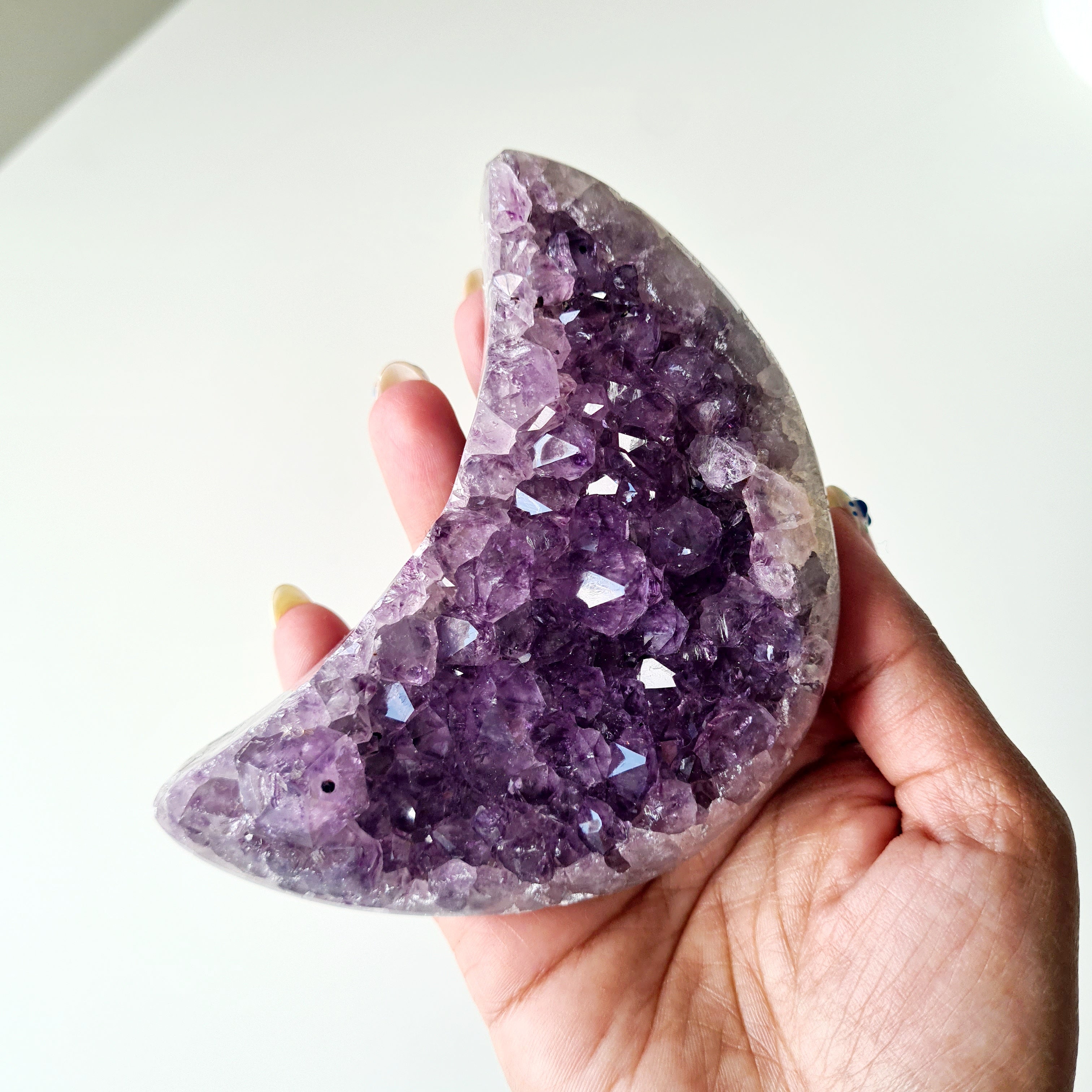 Amethyst Moon Carving 🌙 | 290 g | 10 cm