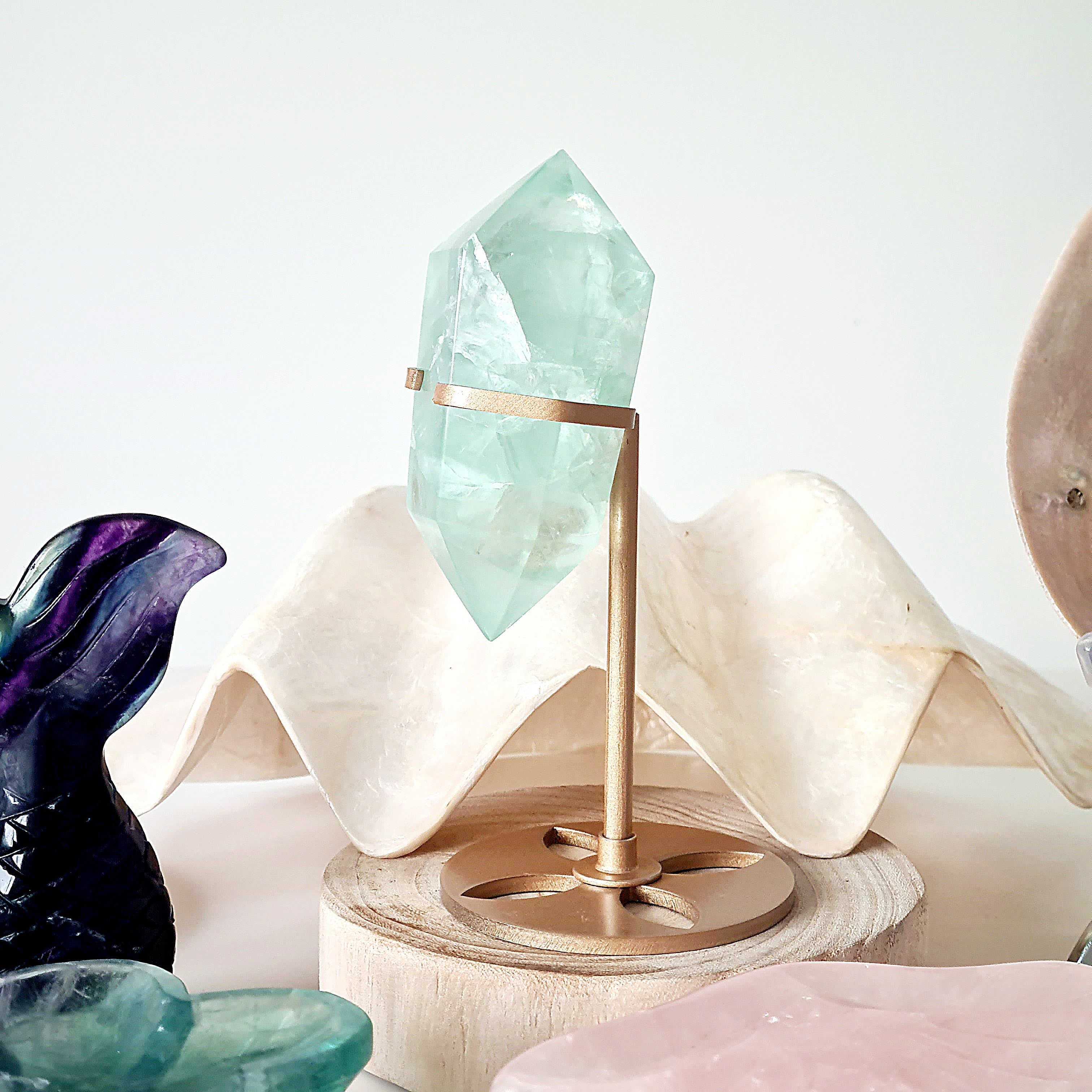 Fluorite DT with stand | A | 223 g | 9 cm