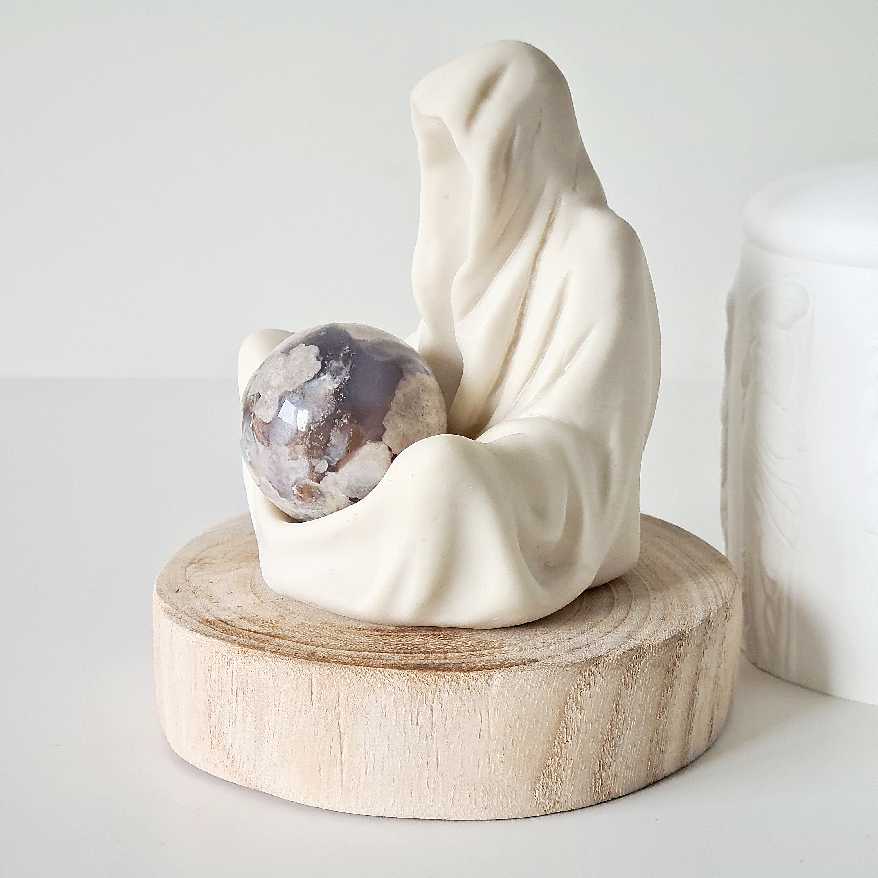 Gate Keeper with Grey Flower Agate Orb