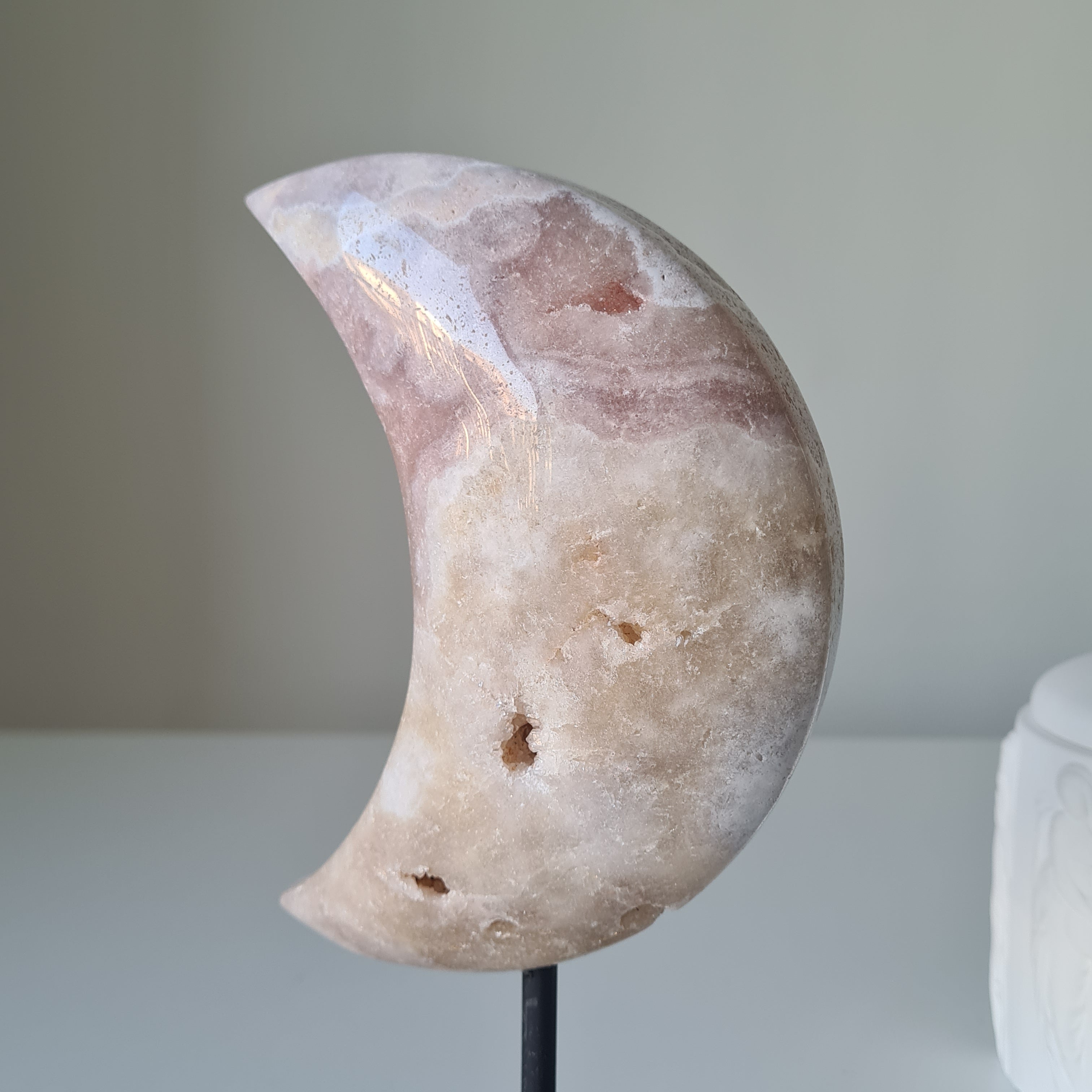 Pink Amethyst | Moon 🌙 On Stand | 1 kg | 21.5 cm including stand