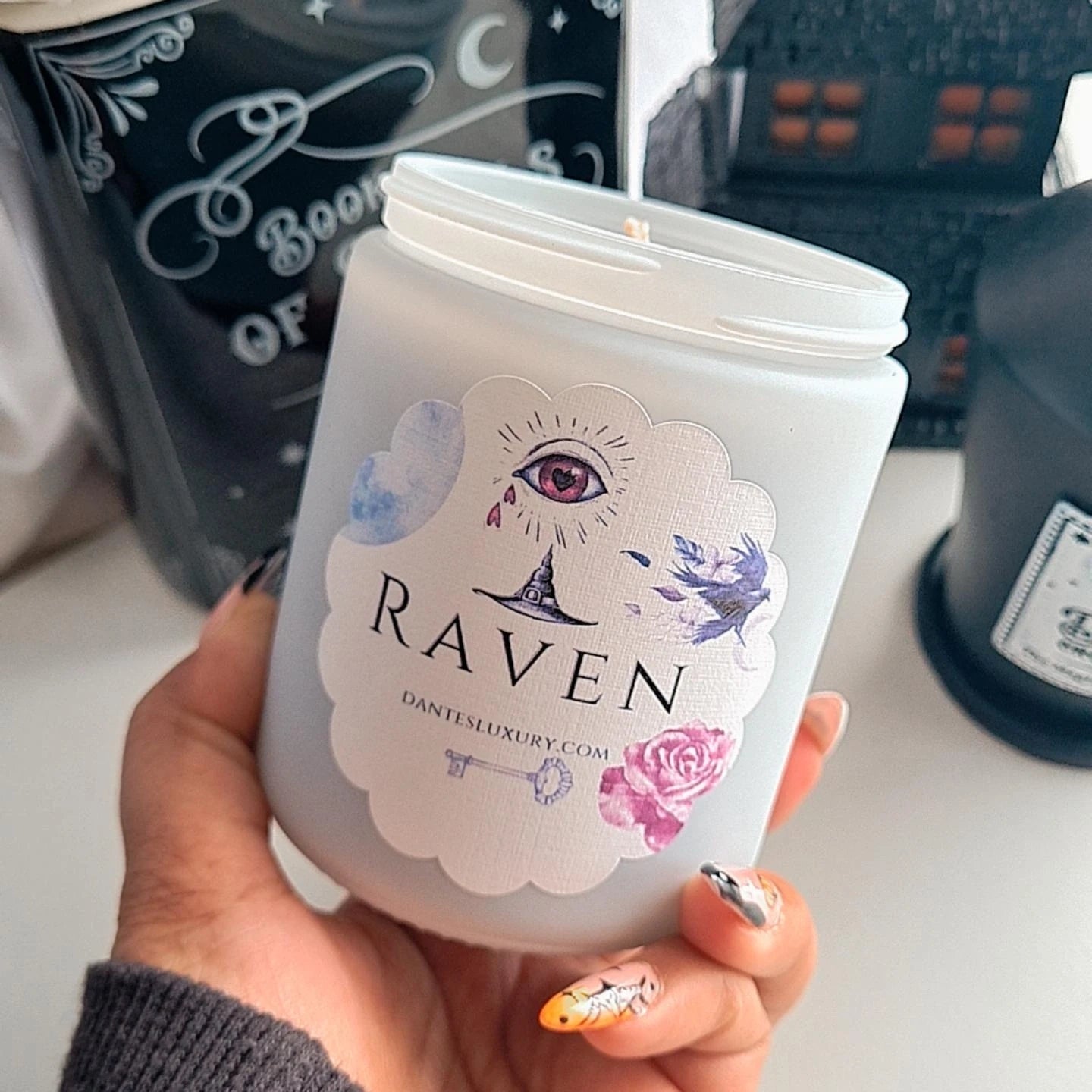 Raven Candle | Cedarwood & Pine