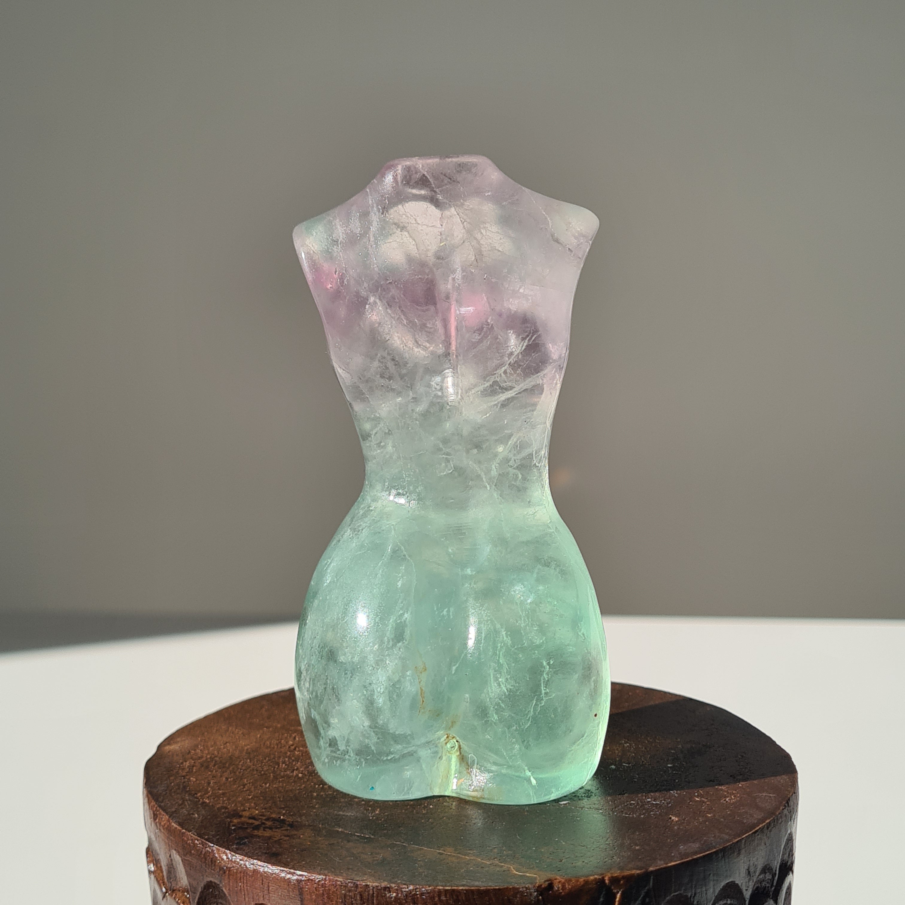 Fluorite Crystal Goddess | H | 360 g | Light apple green in naked eyes