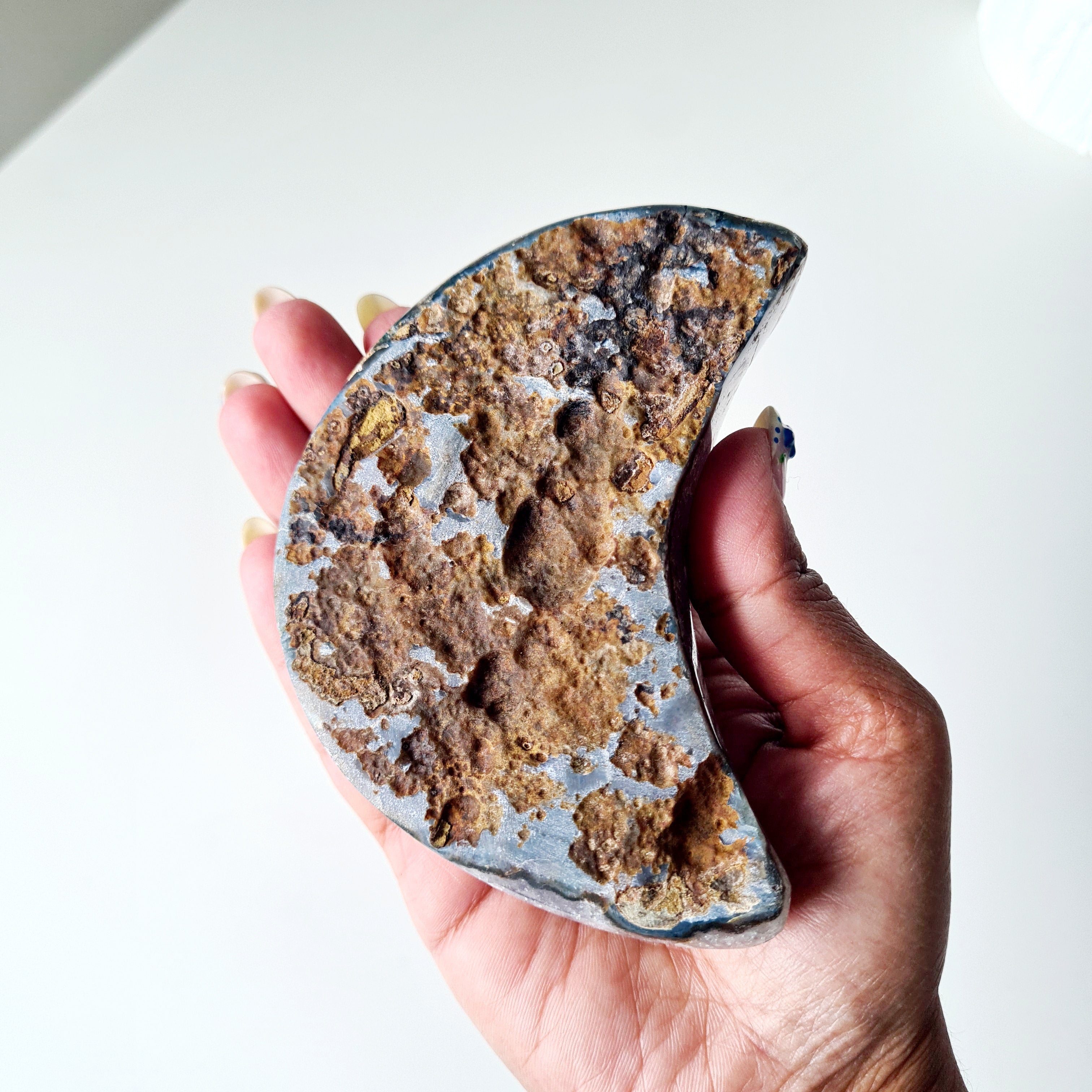 Amethyst Moon Carving 🌙 | 290 g | 10 cm