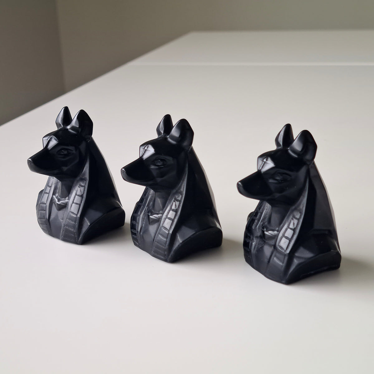 Anubis |Obsidian |Intutively Picked | 1 Piece