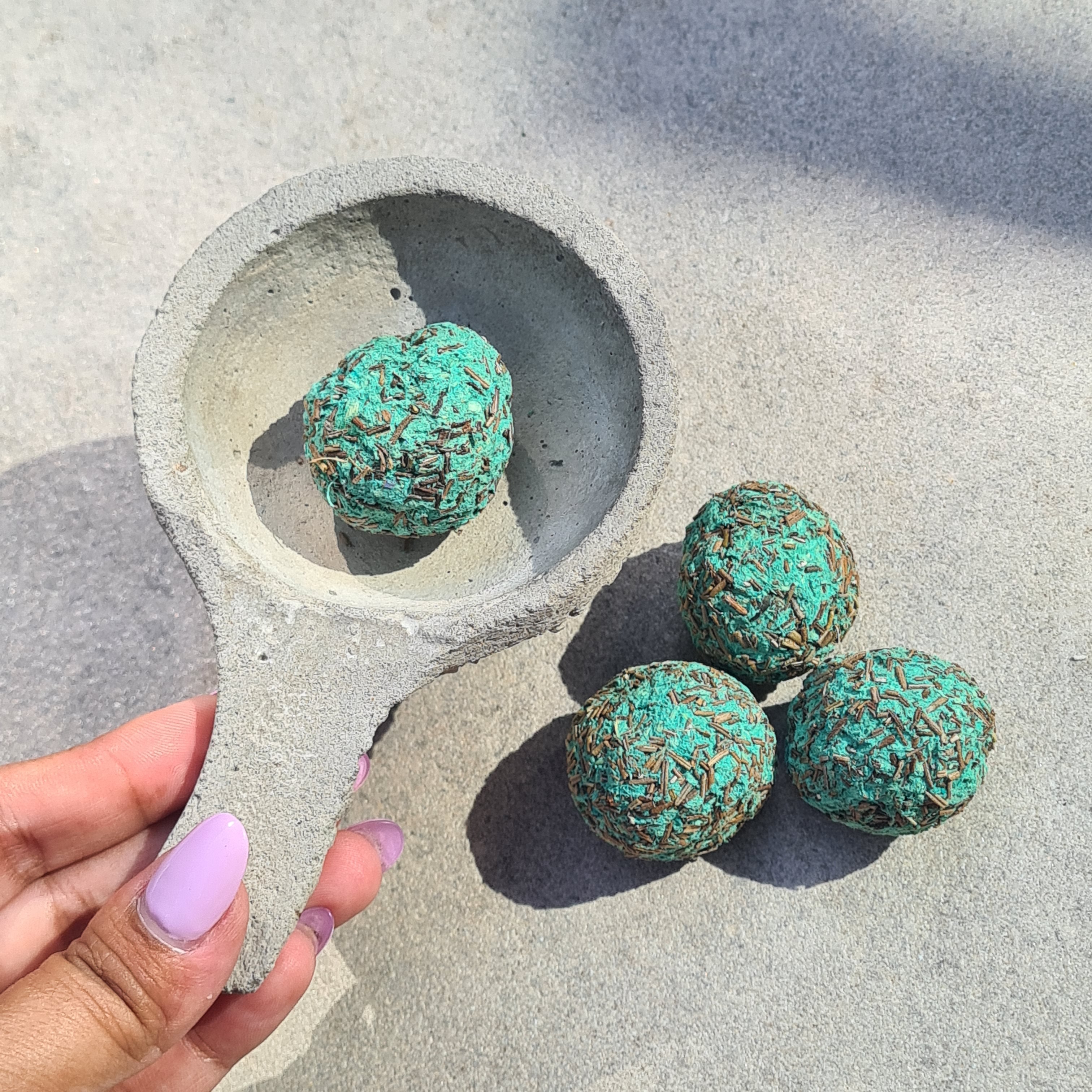 Energetic Cleanser Smudge Bombs | 8 pcs