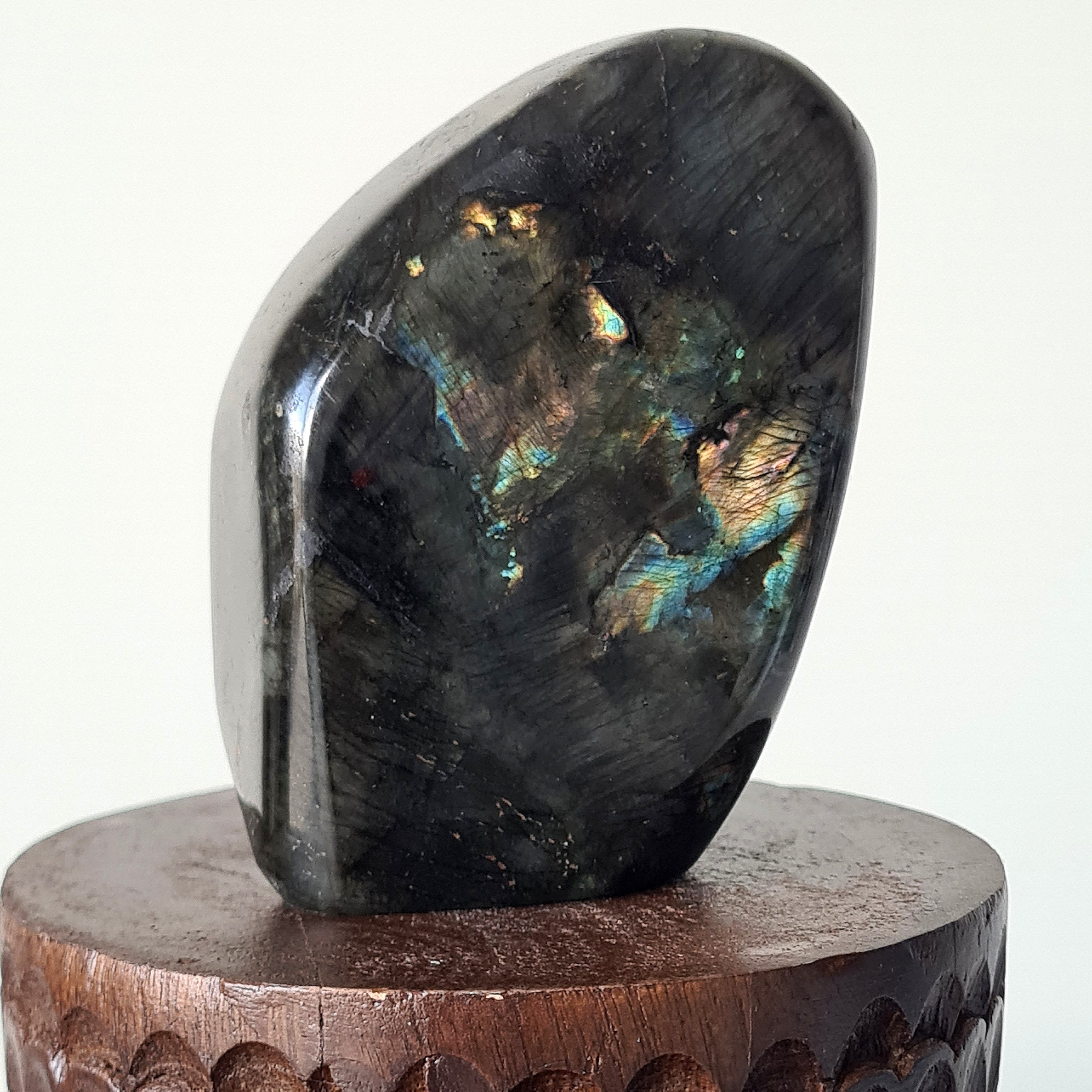 Labradorite | Moody A