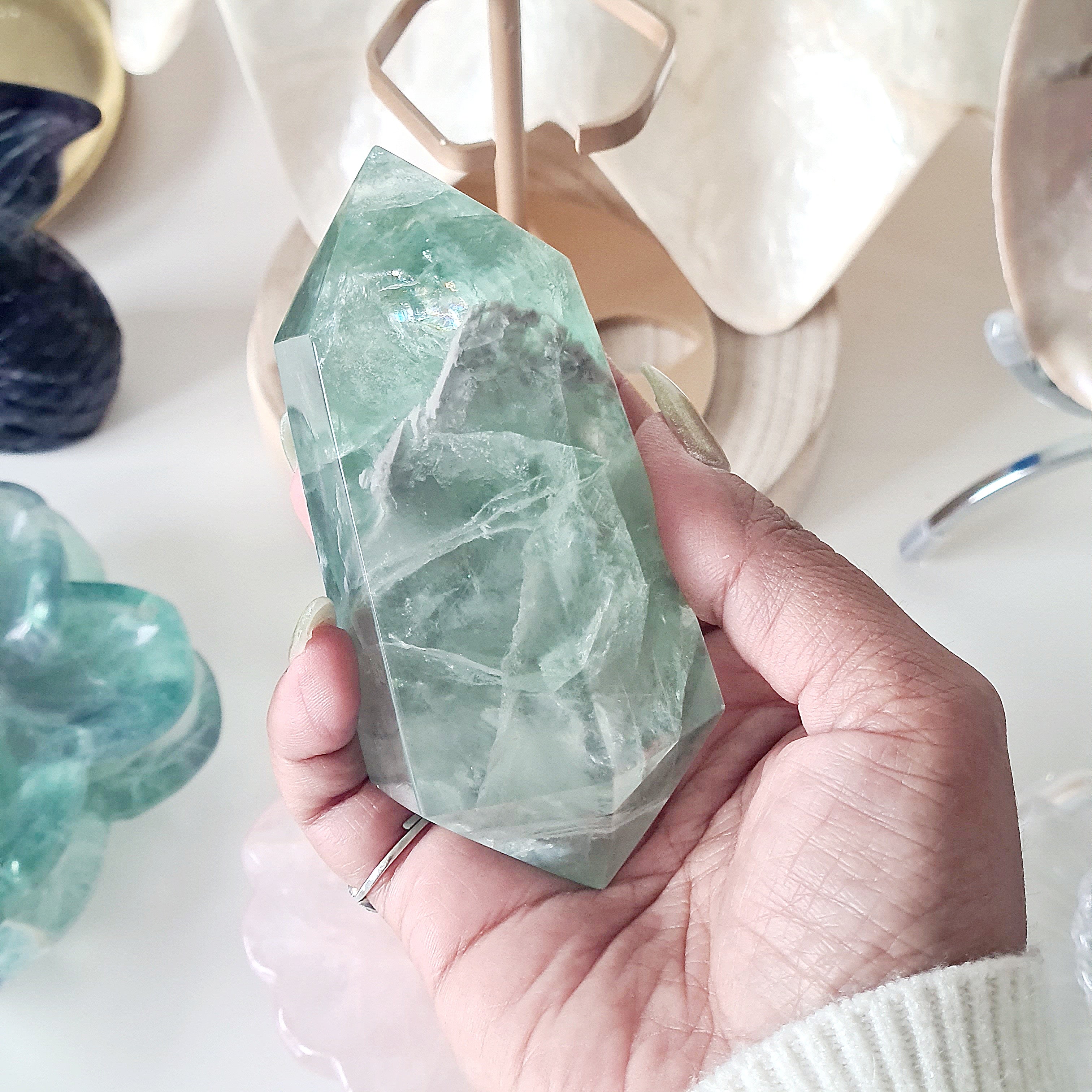 Fluorite DT with stand | C | 318 g | 9.8 cm