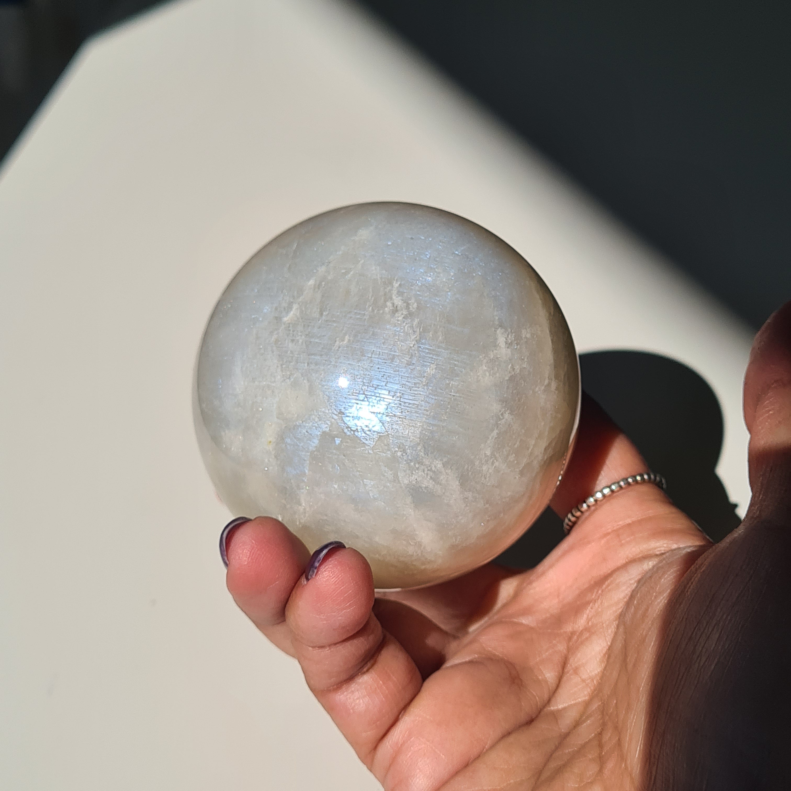 Moonstone 🌙 Sphere with stand | H | 390 g | 6.5 cm