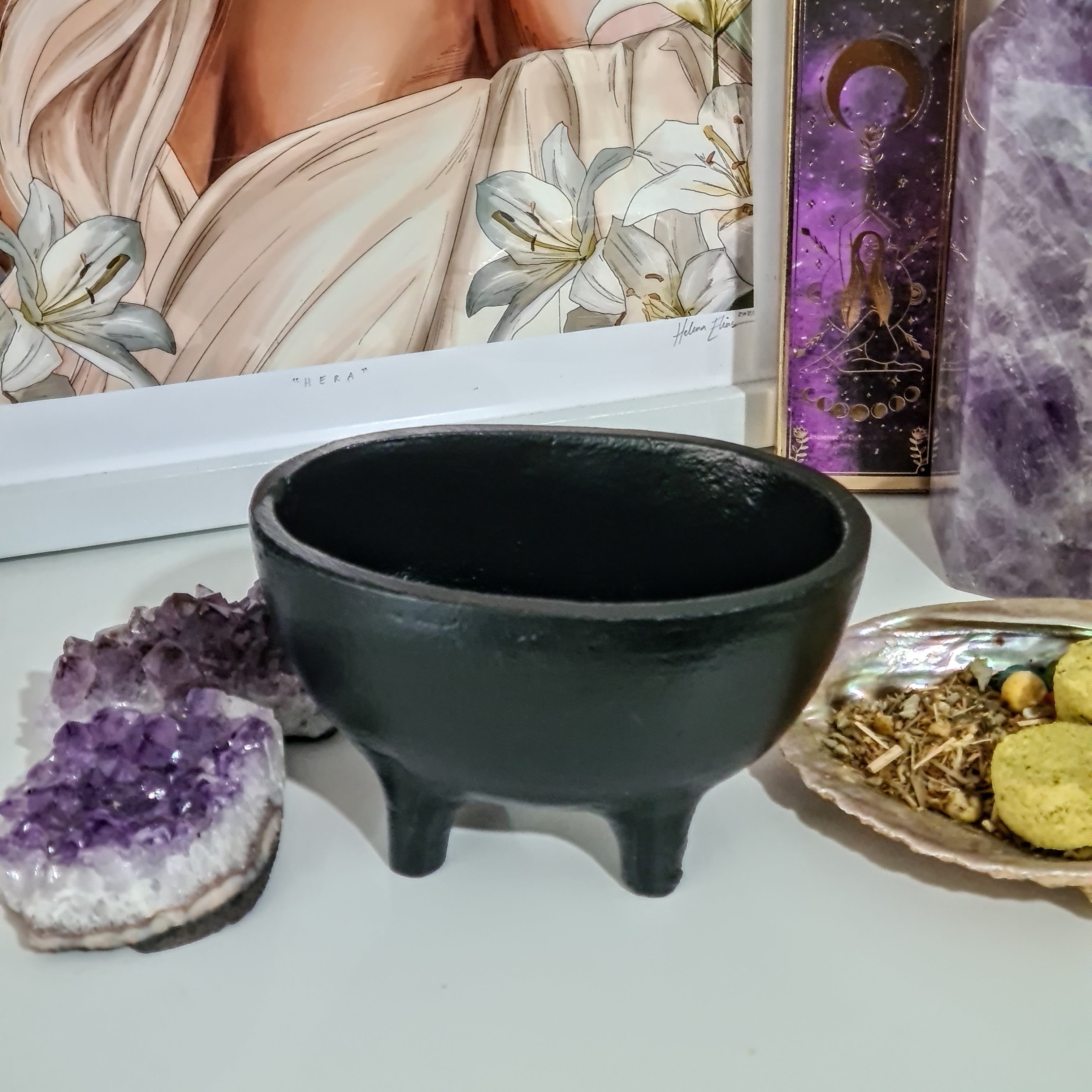 Ritual Oval Cauldron | Medium