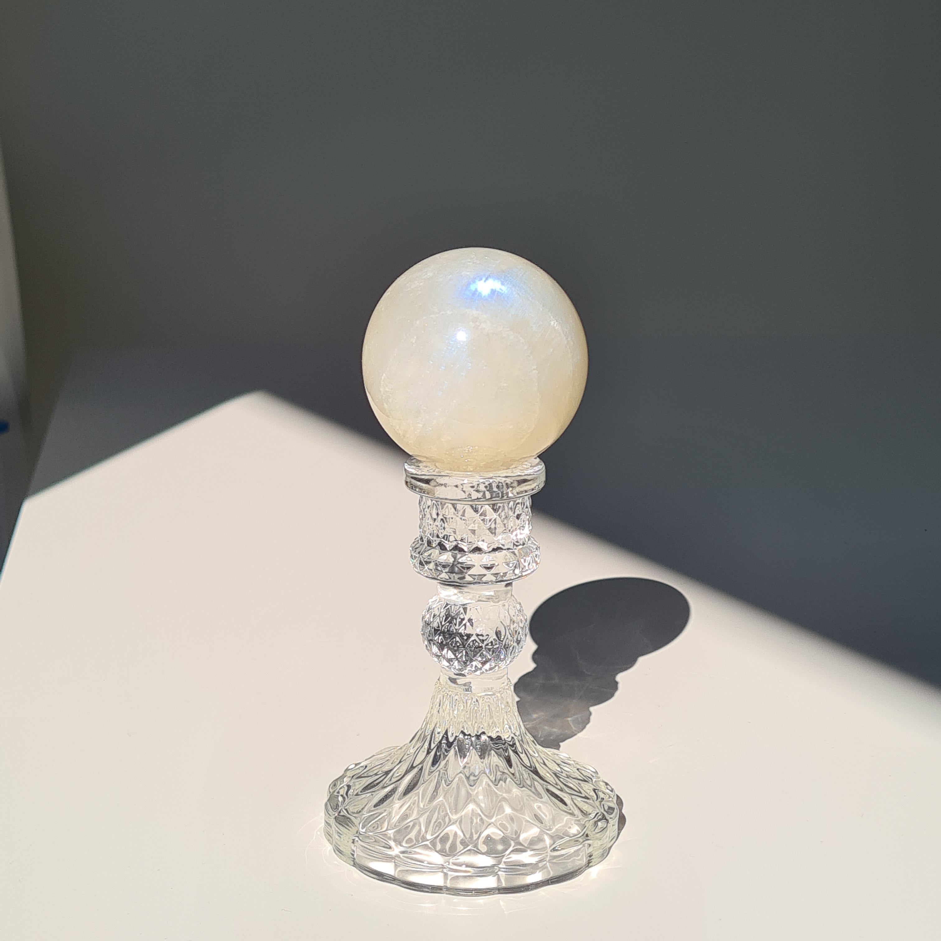 Moonstone 🌙 Sphere with stand | E | 240 g | 5.6 cm