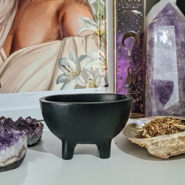 Ritual Oval Cauldron | Small