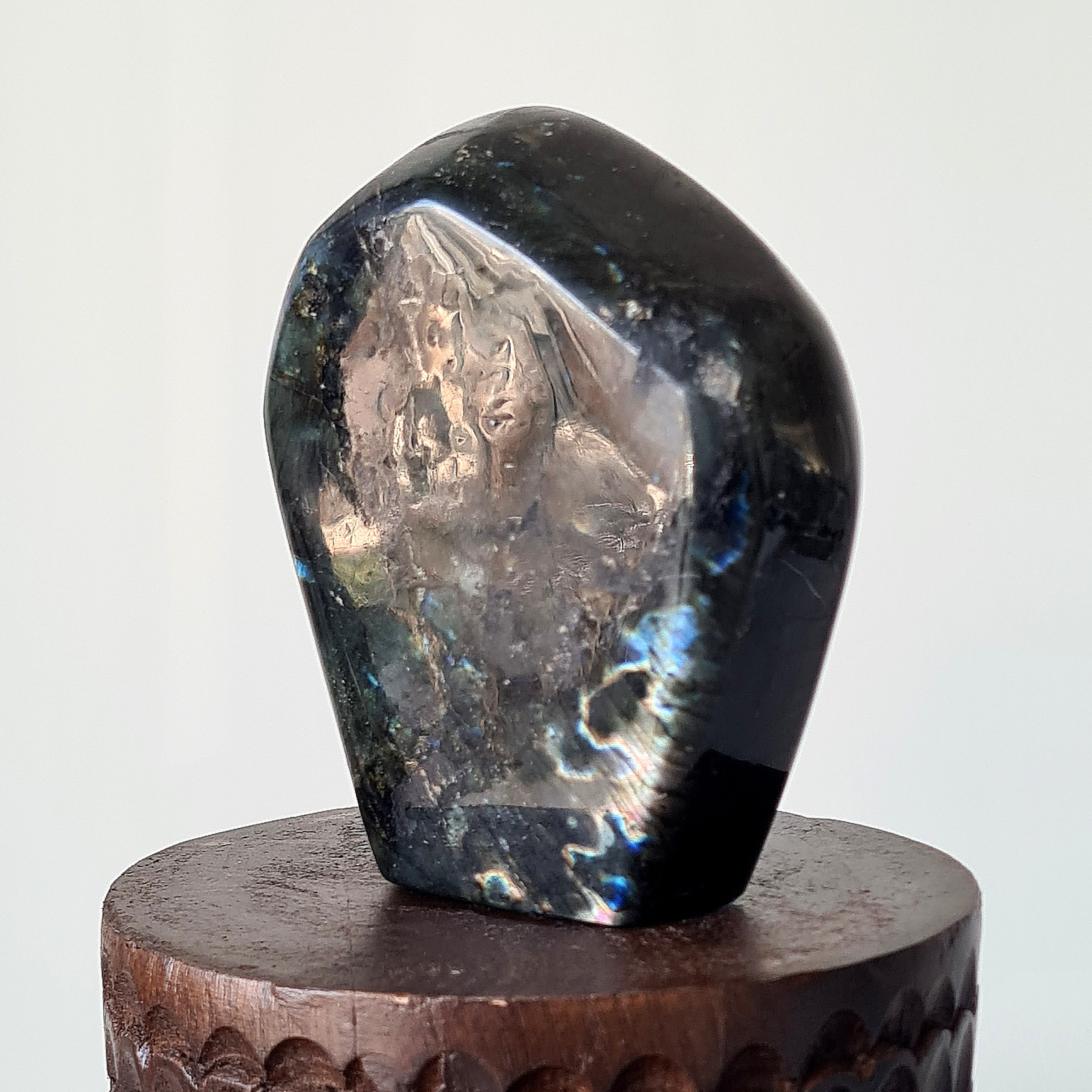 Labradorite | Moody C | Spinny Bottom
