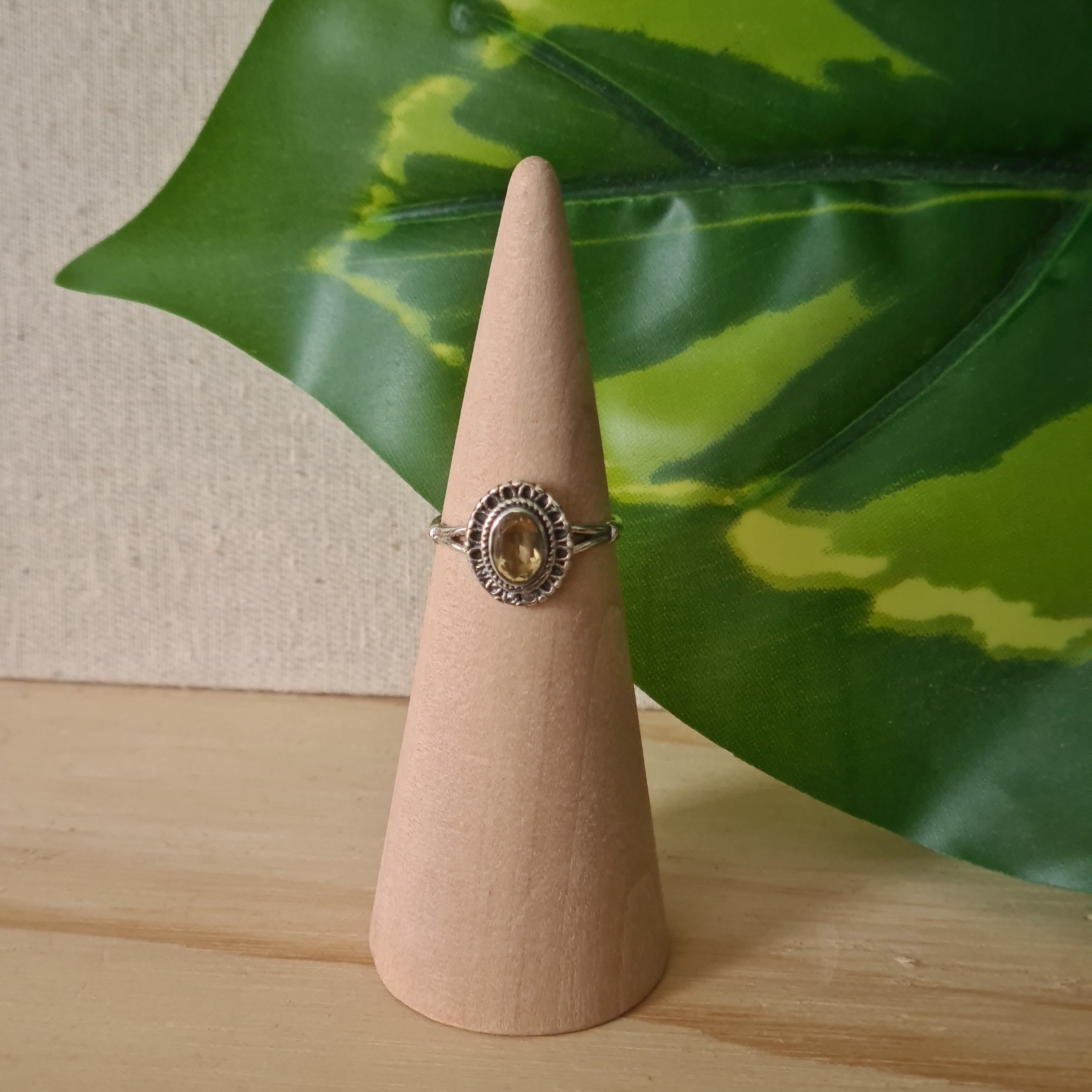 Citrine Ring | 925 Sterling Silver | Daisy