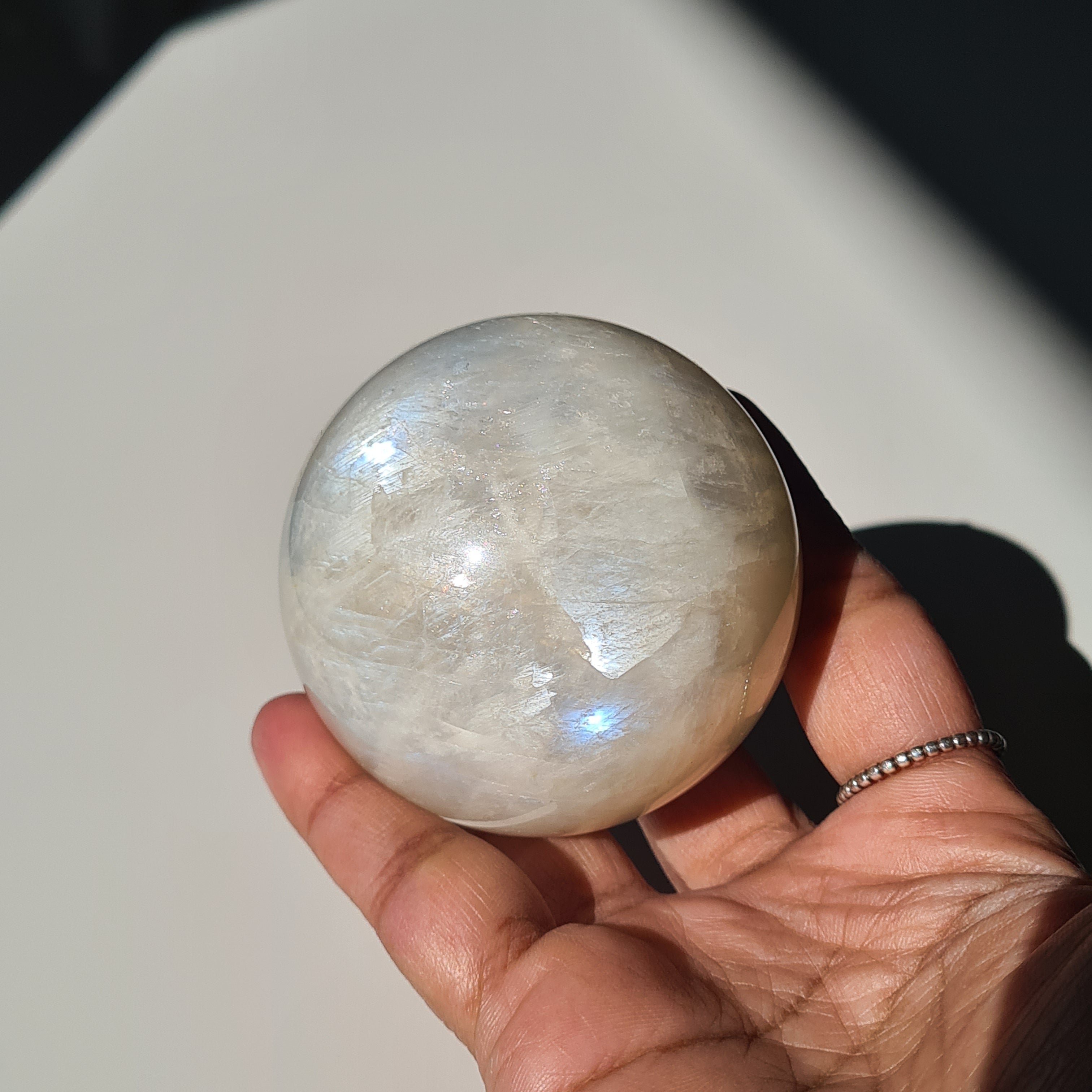 Moonstone 🌙 Sphere with stand | F | 270 g | 5.8 cm