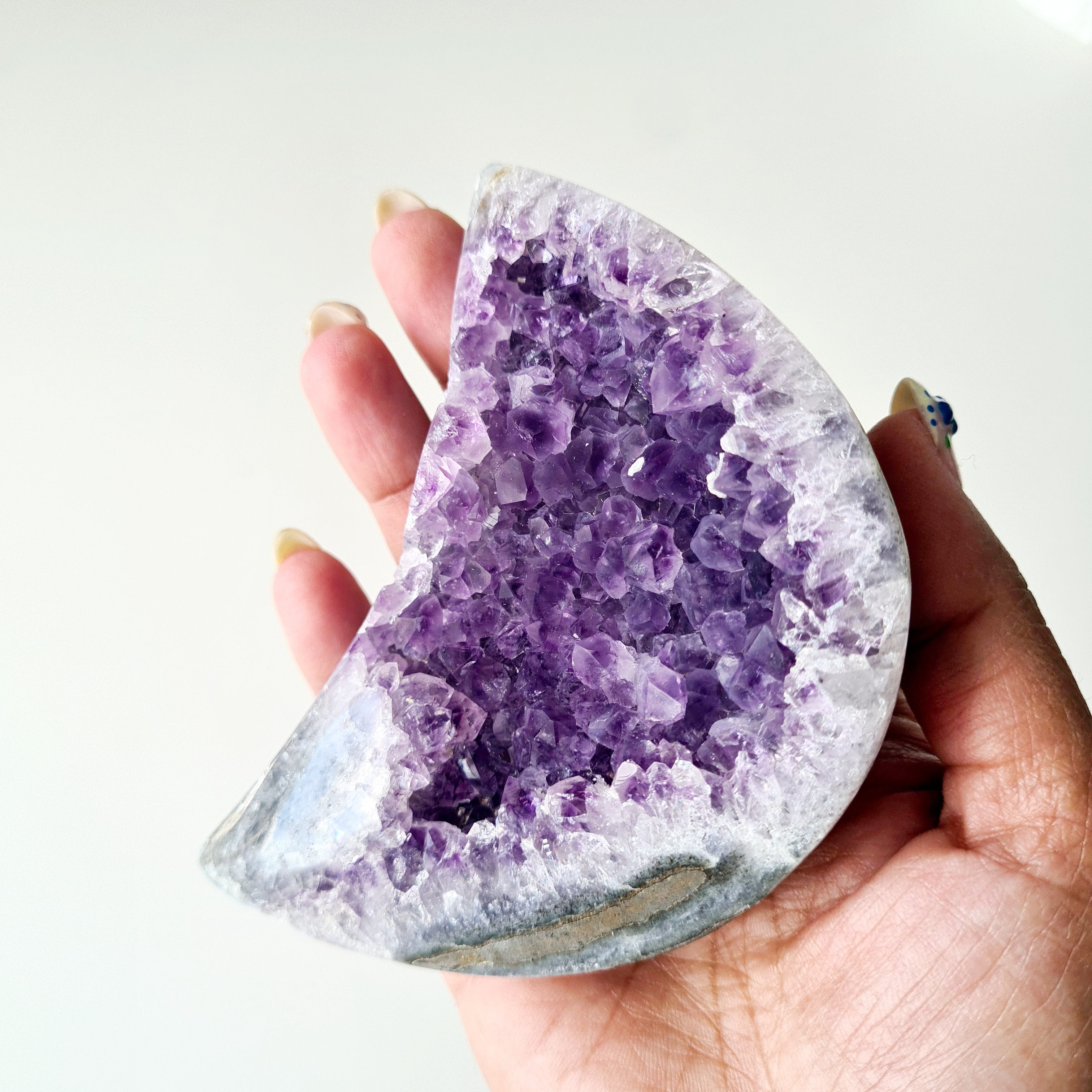 Amethyst Moon Carving 🌙 | 280 g | 9.5 cm