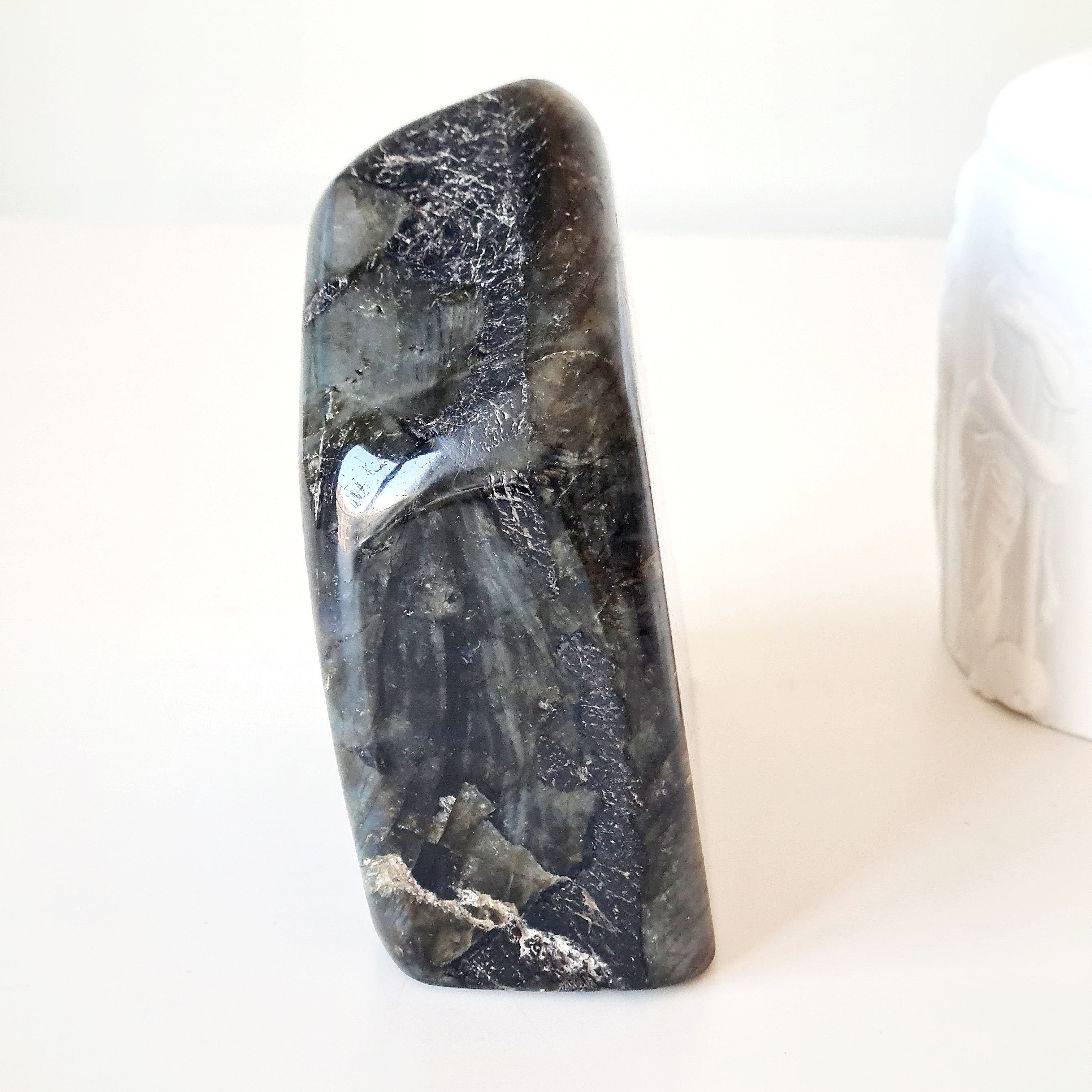 Labradorite | C | 1.3 kg