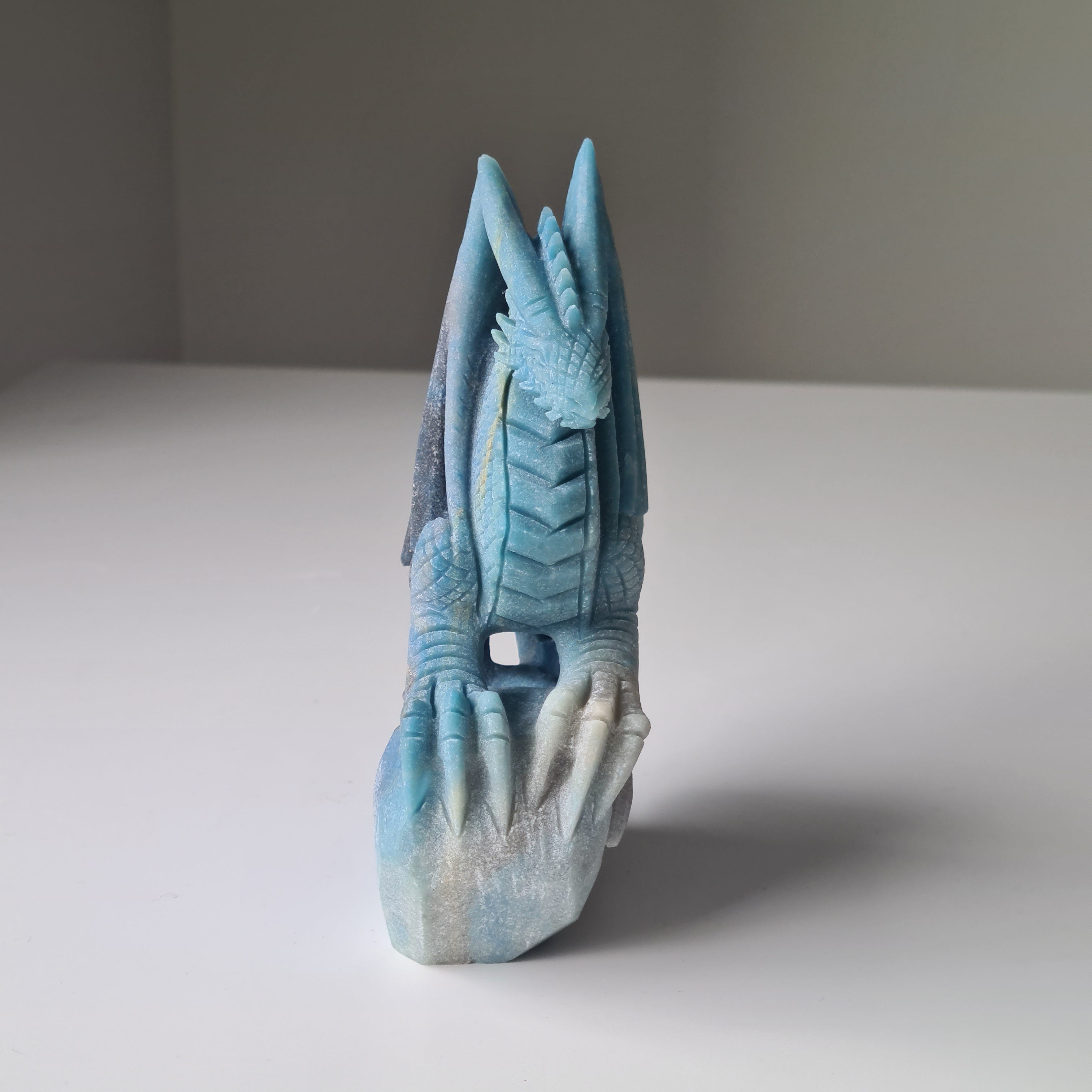 Trolleite Dragon | 14 cm tall |686 g | Handcarved