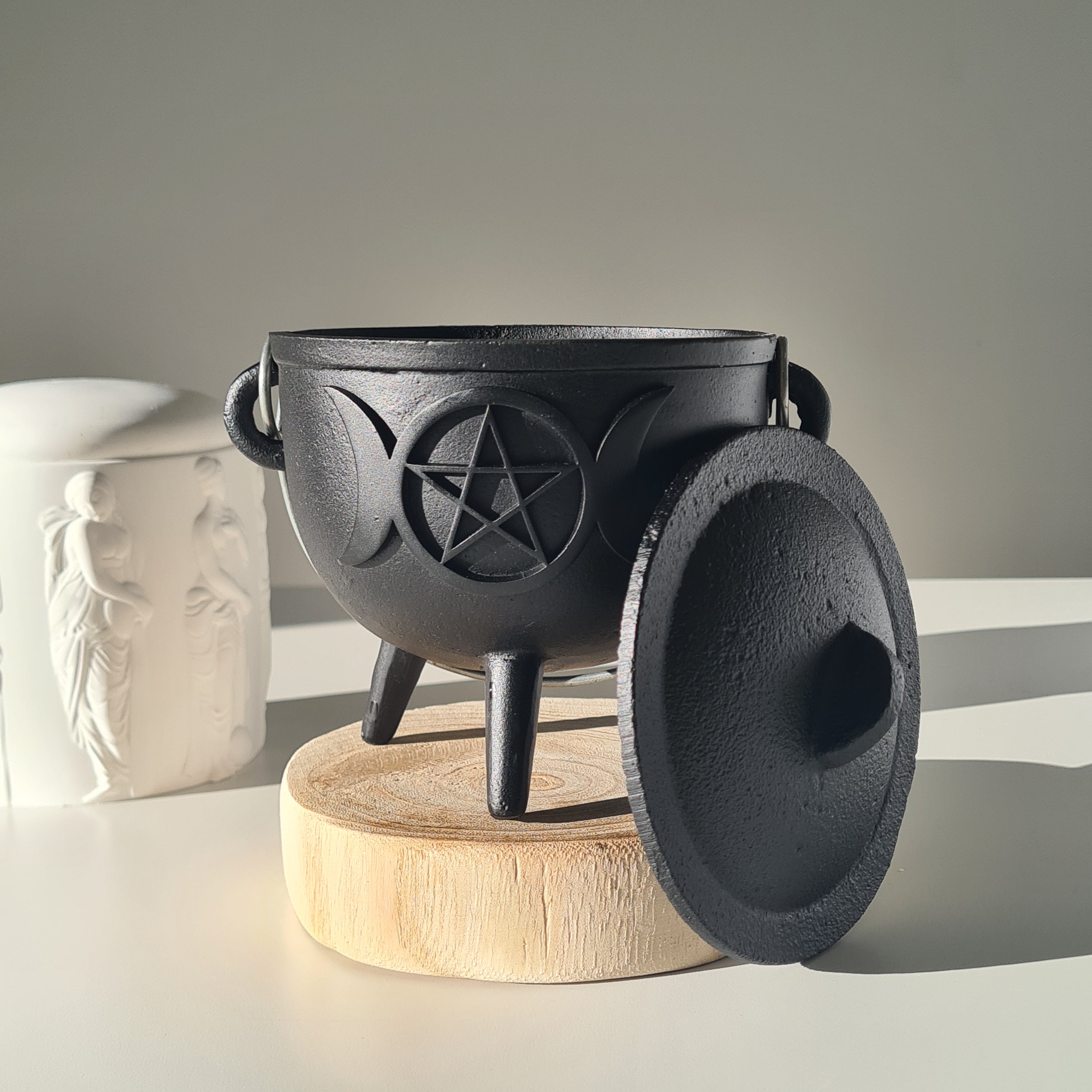 Cast Iron Ritual Cauldron | Triple Moon