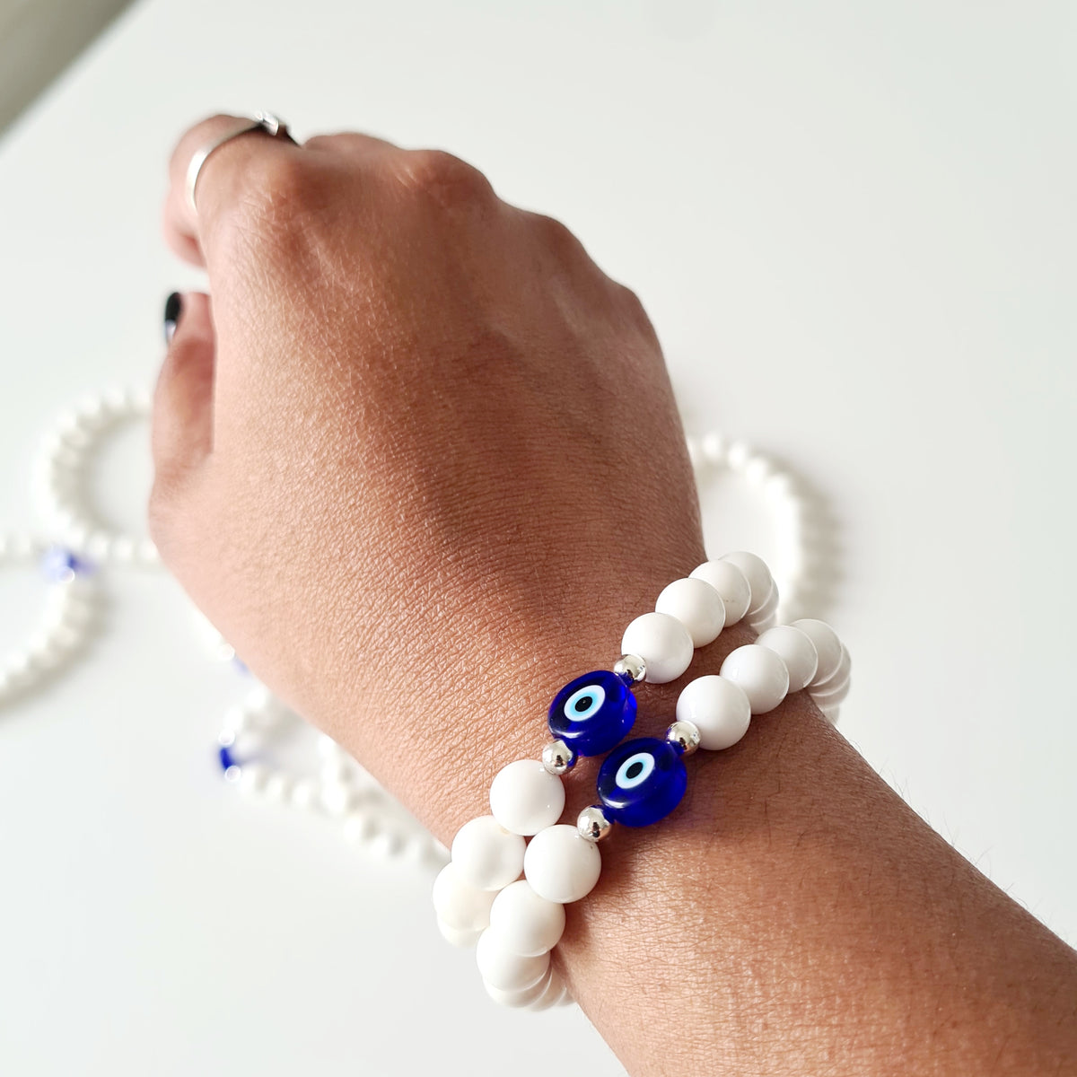 Evil Eye Protection Bracelet 🧿 | Mother Of Pearl & Evil Eye Bead