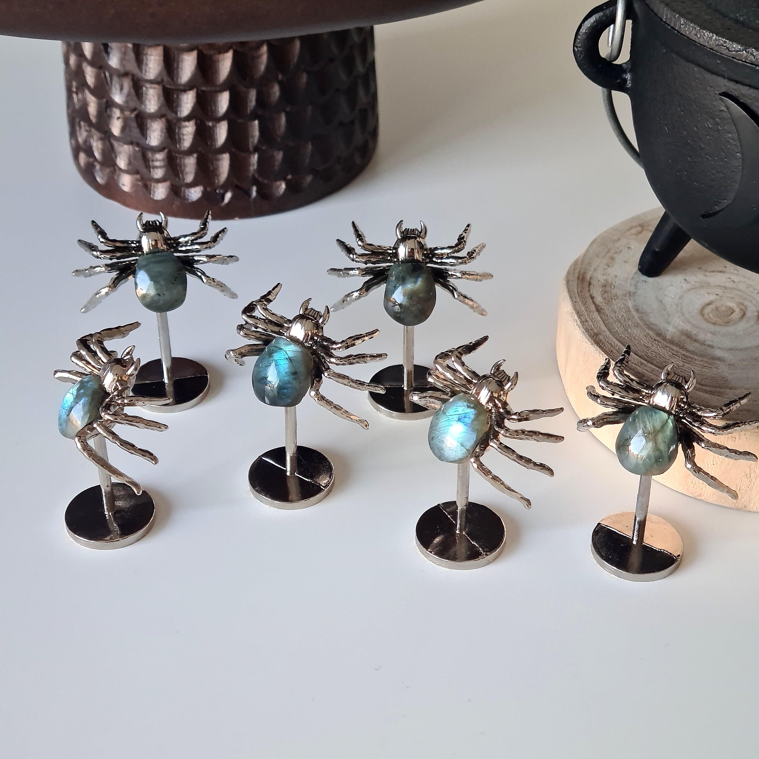 Veil Weaver — Labradorite Spider 🕷️🌙 | 1 Piece | Intutively Picked