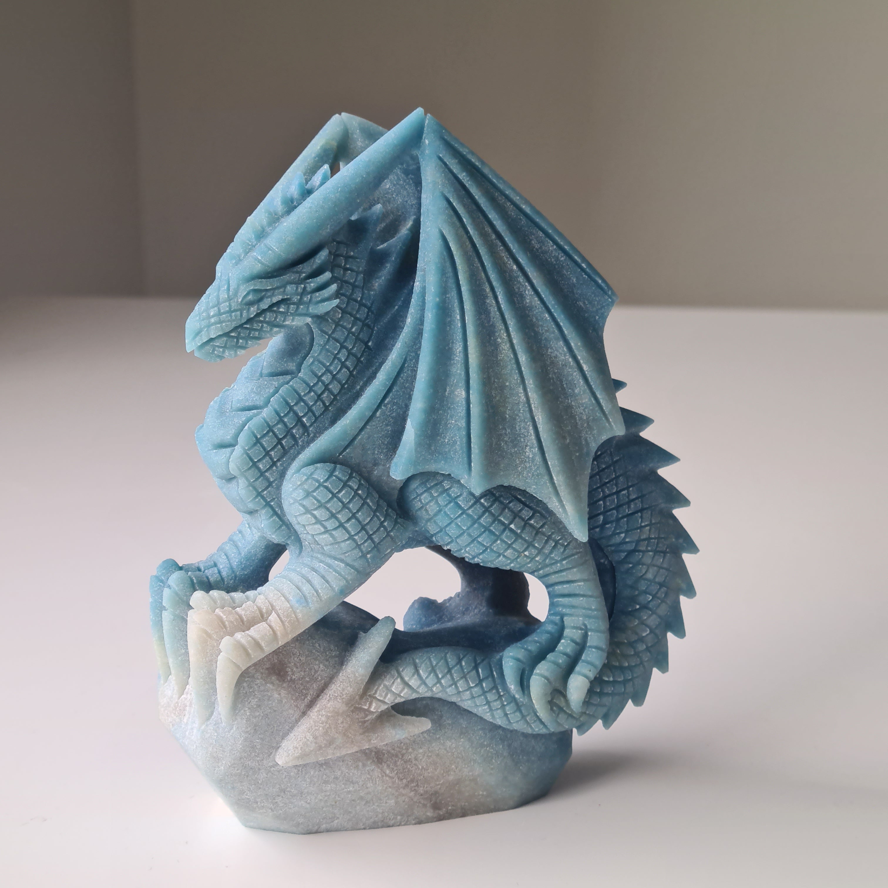 Trolleite Dragon | 14 cm tall |686 g | Handcarved