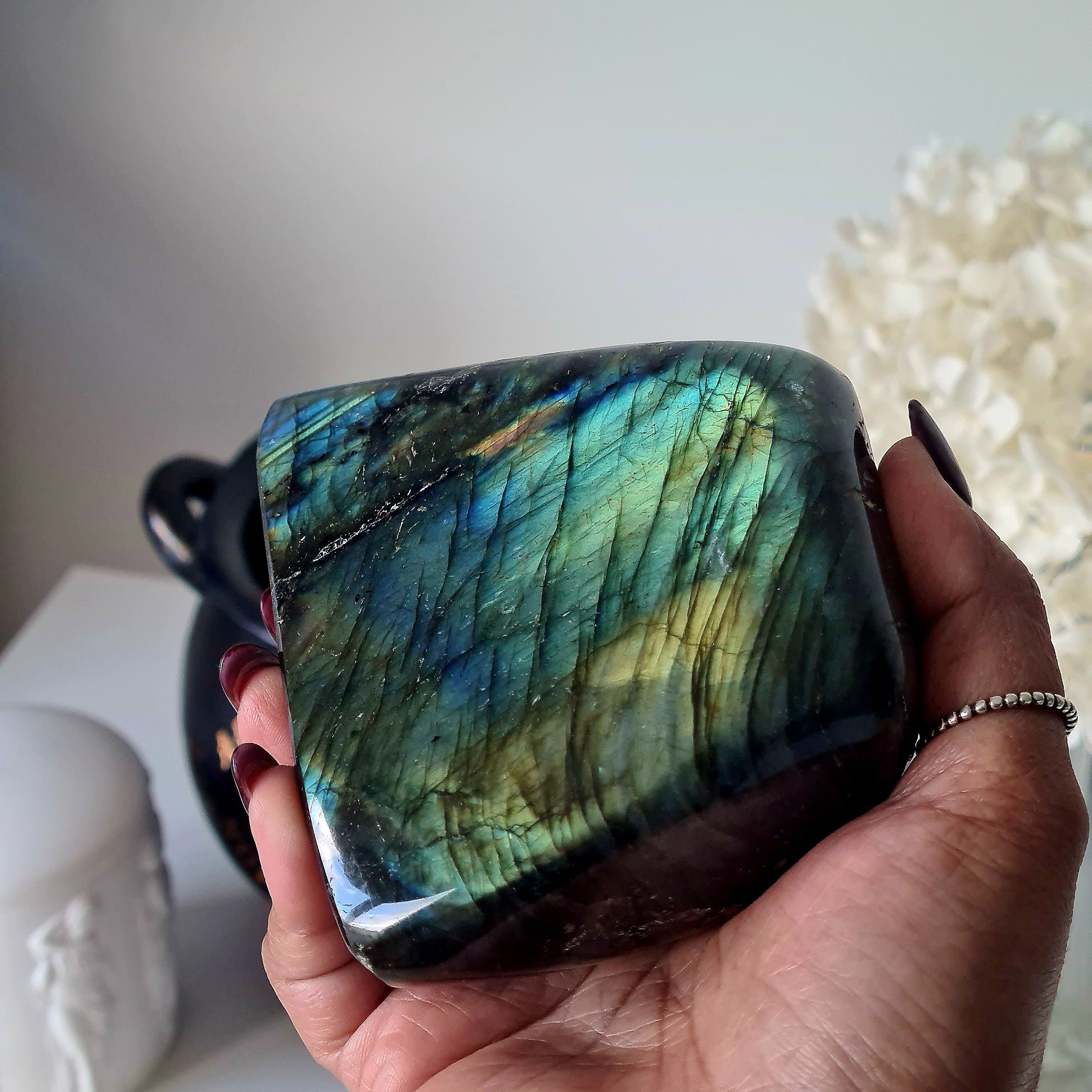 Labradorite | 650 g