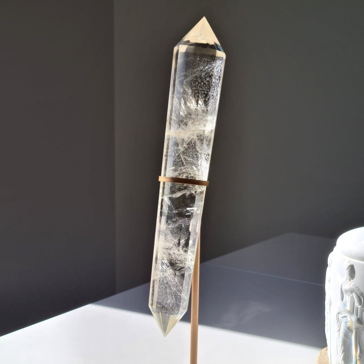 Citrine Vogel on stand | 23.5 cm