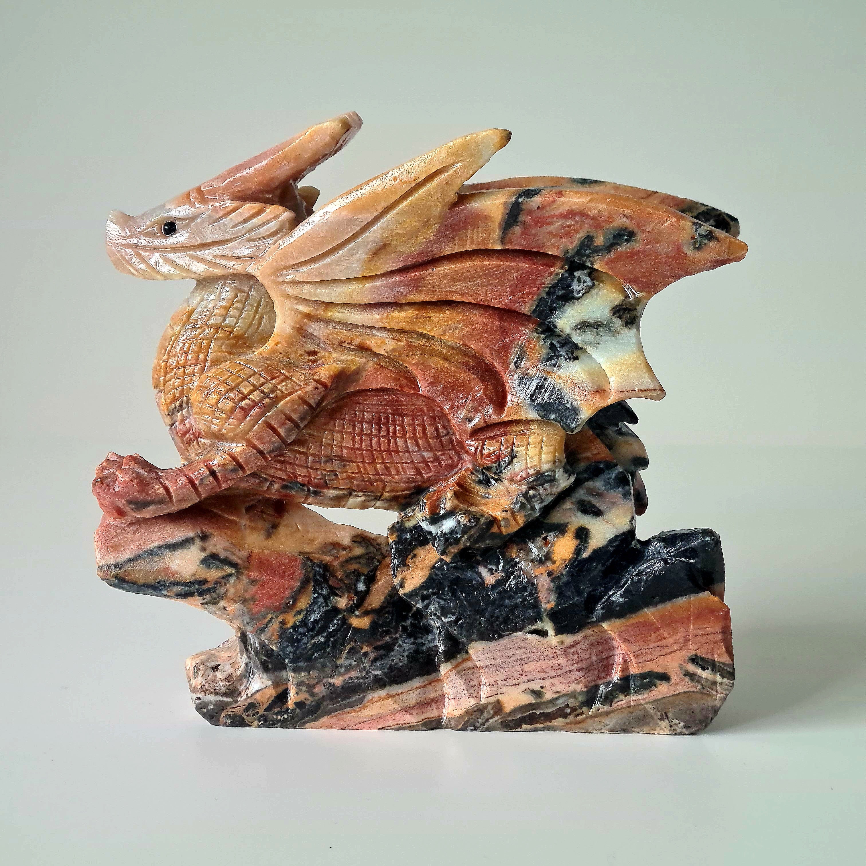 Aragonite Dragon | 13.5 cm tall | 1.1 kg
