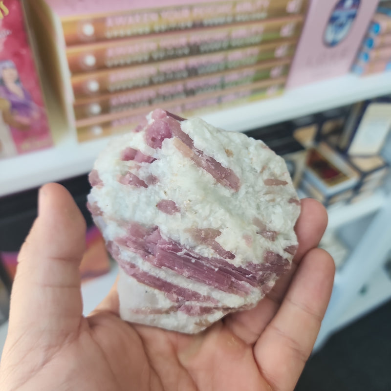 Pink Tourmaline Raw 285g (2)