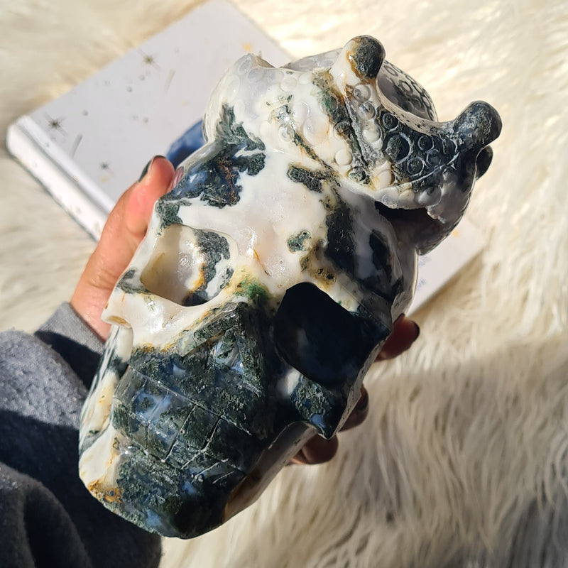 Moss Agate 'An Ancient King' Skull