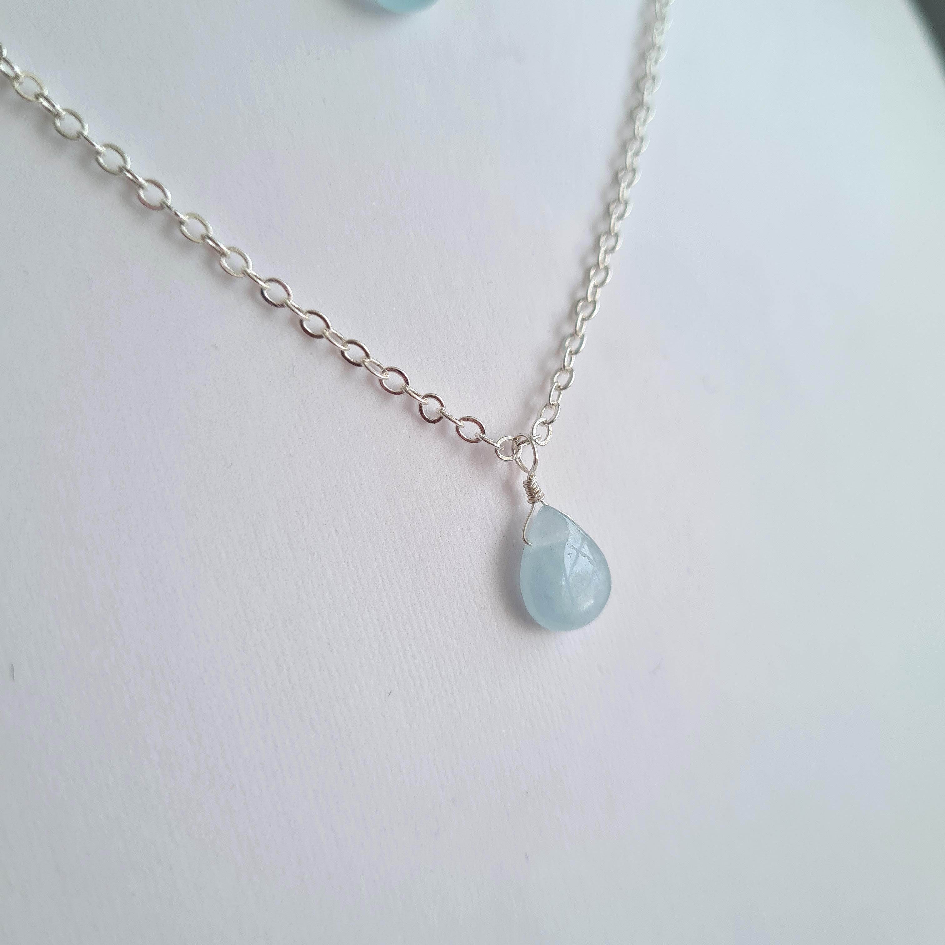 Aquamarine Necklace ~ Peaceful energy (Silver)